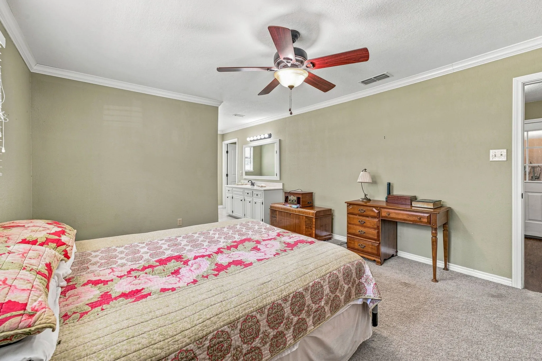 Single Family Residence For Sale in Erath County , 907 County Road 484, Stephenville, Texas 76401, 4 Bedroom, 3 Bathroom, 2 Garage spaces, 2,351 Sqft, built in 1976, mls#21368060, Real Estate Agent in Stephenville, Homes For Sale in Erath county, Homes For Sale in Stephenville, Realtor in Stephenville Texas, Real Estate Brokerage Independent Realty Texas, Luminita Cordes Realtor