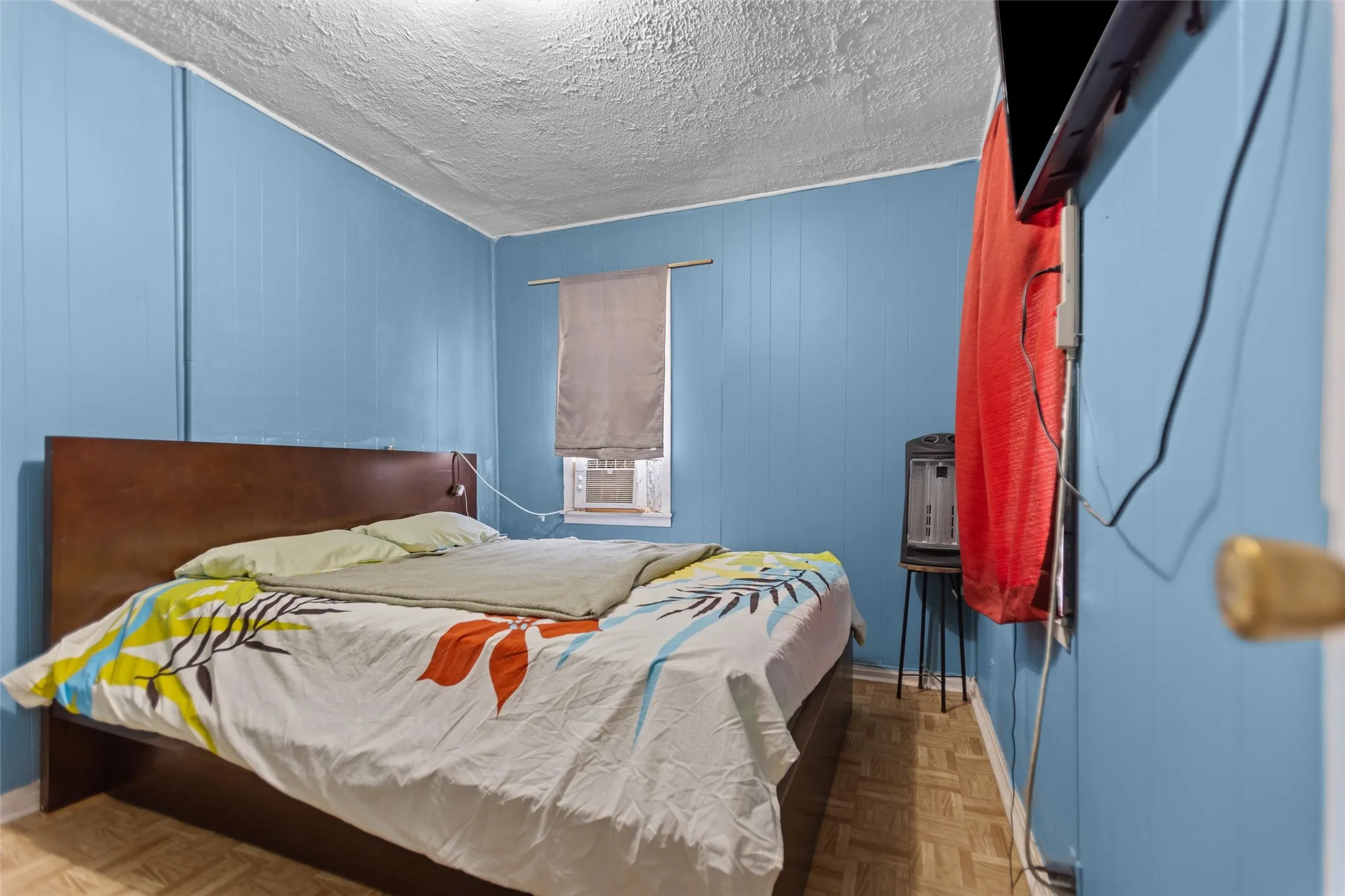 Single Family Residence For Sale in Henderson County , 606 N Needmore Street, Athens, Texas 75751, 2 Bedroom, 1 Bathroom, Garage spaces, 604 Sqft, built in 1975, mls#21367032, Real Estate Agent in Athens, Homes For Sale in Henderson county, Homes For Sale in Athens, Realtor in Athens Texas, Real Estate Brokerage Independent Realty Texas, Luminita Cordes Realtor