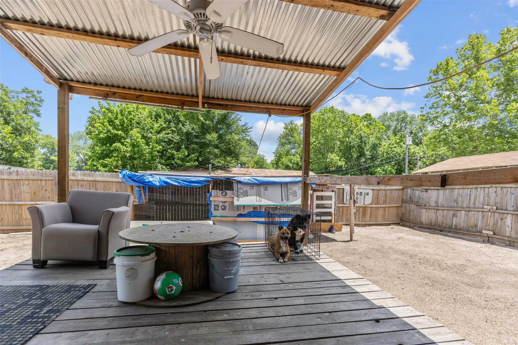 Single Family Residence For Sale in Henderson County , 606 N Needmore Street, Athens, Texas 75751, 2 Bedroom, 1 Bathroom, Garage spaces, 604 Sqft, built in 1975, mls#21367032, Real Estate Agent in Athens, Homes For Sale in Henderson county, Homes For Sale in Athens, Realtor in Athens Texas, Real Estate Brokerage Independent Realty Texas, Luminita Cordes Realtor
