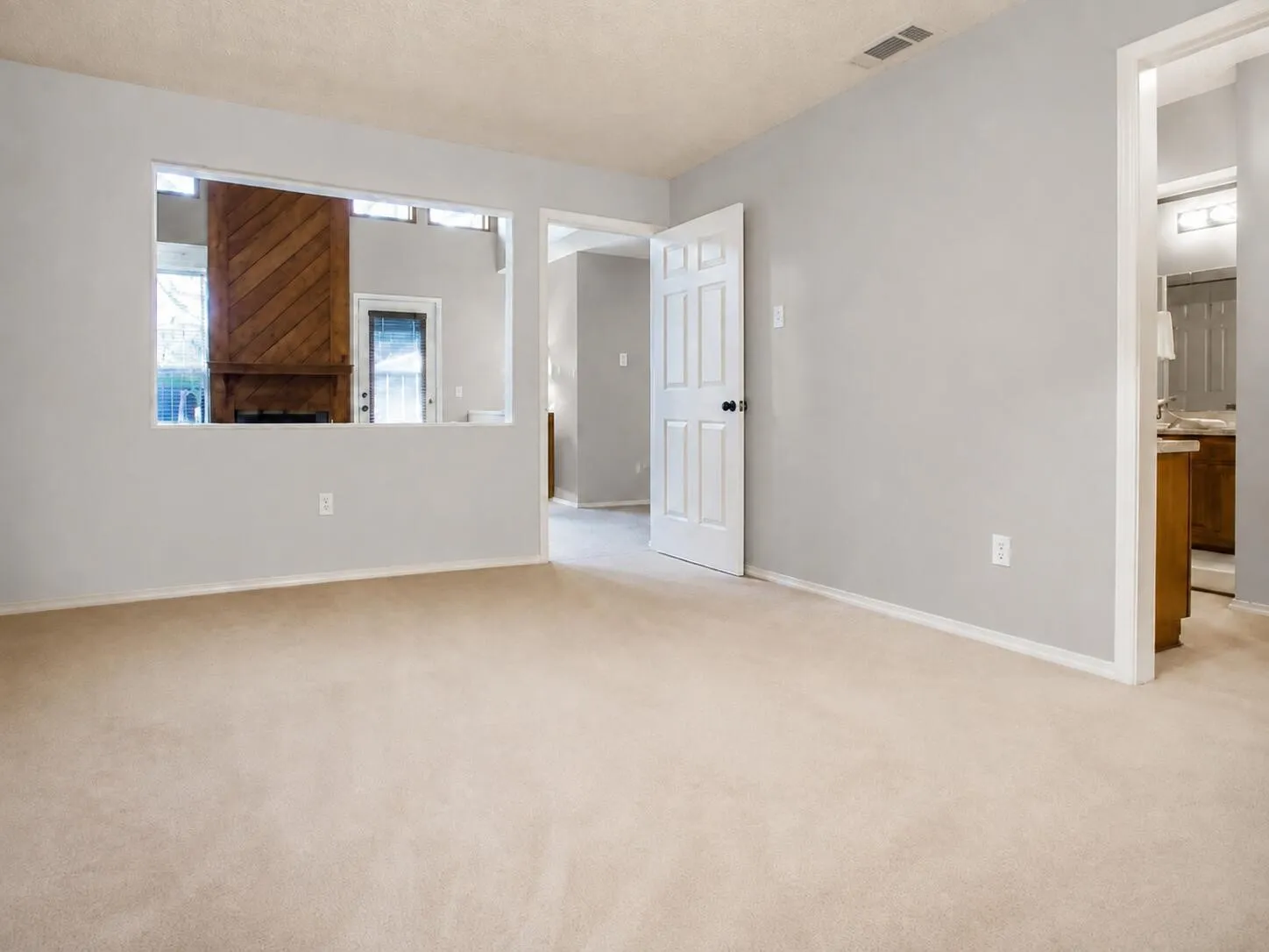 Condominium For Sale in Dallas County , 9254 Forest Lane 505, Dallas, Texas 75243, 2 Bedroom, 2 Bathroom, Garage spaces, 1,064 Sqft, built in 1983, mls#21368169, Real Estate Agent in Dallas, Homes For Sale in Dallas county, Homes For Sale in Dallas, Realtor in Dallas Texas, Real Estate Brokerage Independent Realty Texas, Luminita Cordes Realtor
