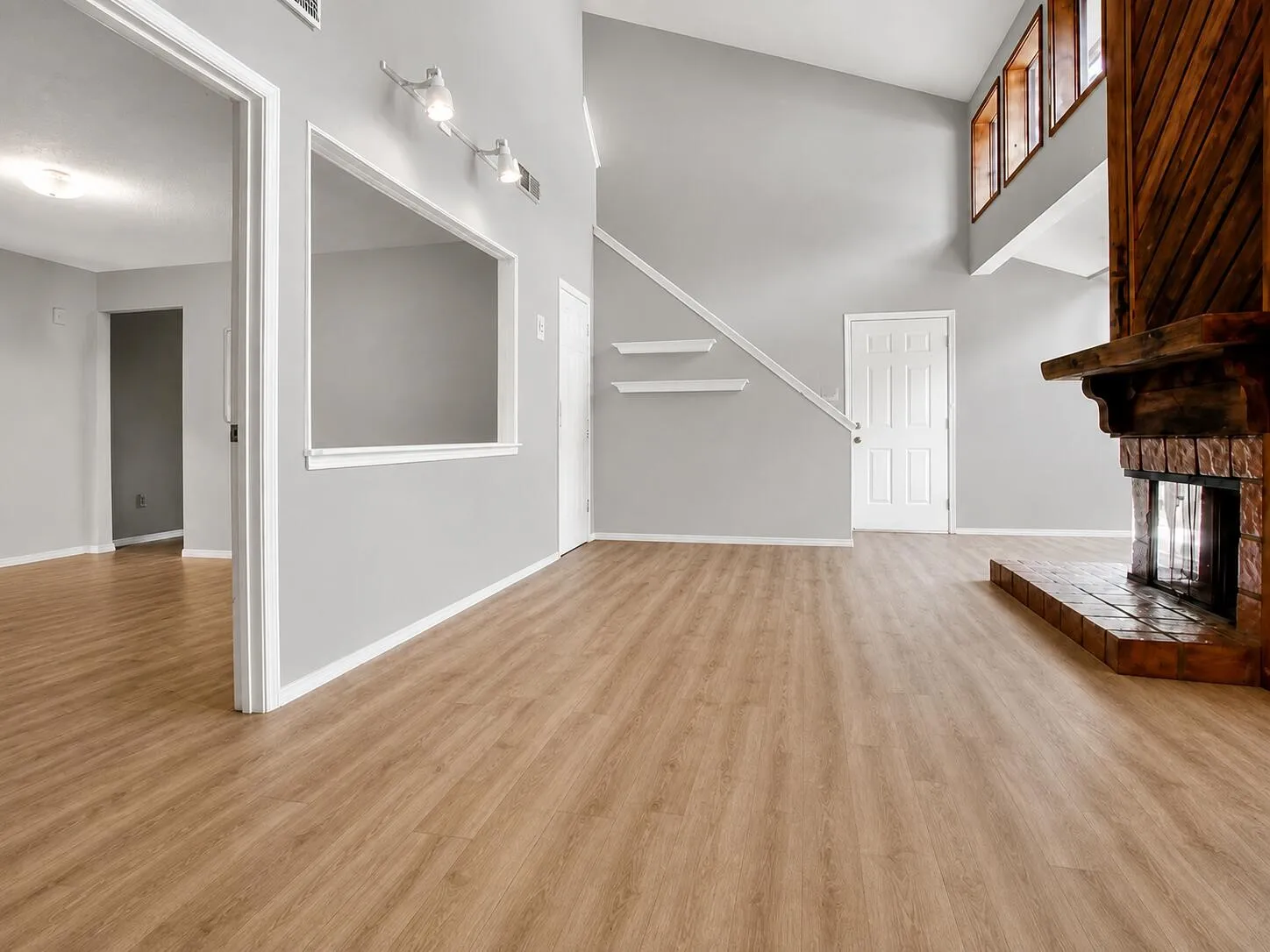 Condominium For Sale in Dallas County , 9254 Forest Lane 505, Dallas, Texas 75243, 2 Bedroom, 2 Bathroom, Garage spaces, 1,064 Sqft, built in 1983, mls#21368169, Real Estate Agent in Dallas, Homes For Sale in Dallas county, Homes For Sale in Dallas, Realtor in Dallas Texas, Real Estate Brokerage Independent Realty Texas, Luminita Cordes Realtor