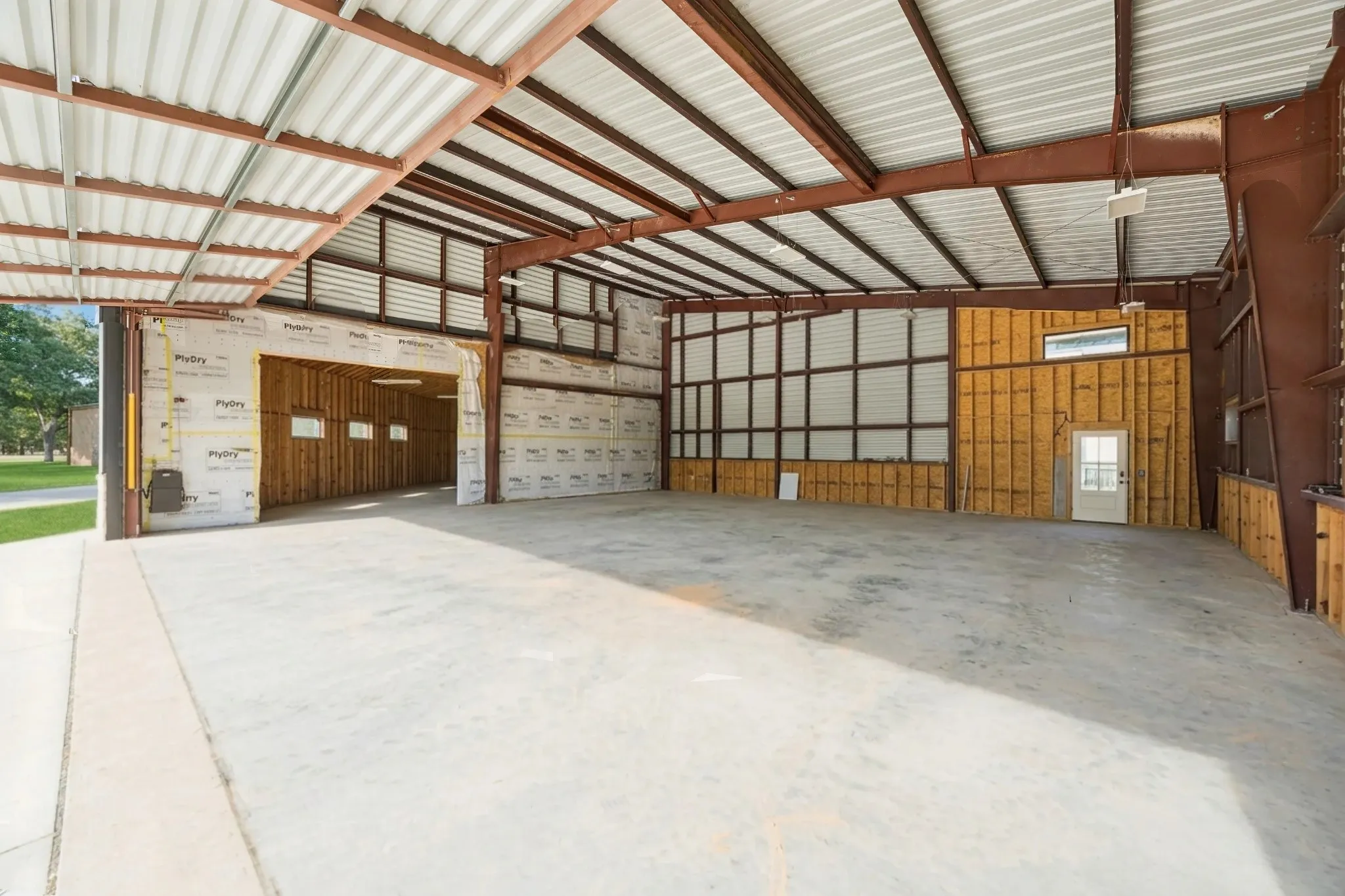 Single Family Residence For Sale in Hood County , 9003 King Air Drive, Granbury, Texas 76049, 3 Bedroom, 3 Bathroom, 3 Garage spaces, 4,111 Sqft, built in 2025, mls#21360149, Real Estate Agent in Granbury, Homes For Sale in Hood county, Homes For Sale in Granbury, Realtor in Granbury Texas, Real Estate Brokerage Independent Realty Texas, Luminita Cordes Realtor