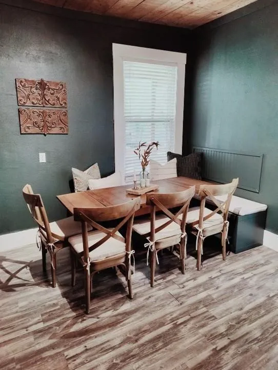 Single Family Residence For Sale in Mc Lennan County , 617 S 12th Street, Waco, Texas 76706, 5 Bedroom, 4 Bathroom, Garage spaces, 2,976 Sqft, built in 1920, Price $824,900, mls#21368177, Real Estate Agent in Waco, Homes For Sale in Mc Lennan county, Homes For Sale in Waco, Realtor in Waco Texas, Real Estate Brokerage Independent Realty Texas, Luminita Cordes Realtor
