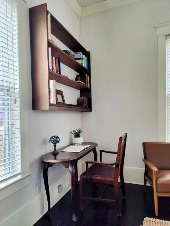 Single Family Residence For Sale in Mc Lennan County , 617 S 12th Street, Waco, Texas 76706, 5 Bedroom, 4 Bathroom, Garage spaces, 2,976 Sqft, built in 1920, Price $824,900, mls#21368177, Real Estate Agent in Waco, Homes For Sale in Mc Lennan county, Homes For Sale in Waco, Realtor in Waco Texas, Real Estate Brokerage Independent Realty Texas, Luminita Cordes Realtor
