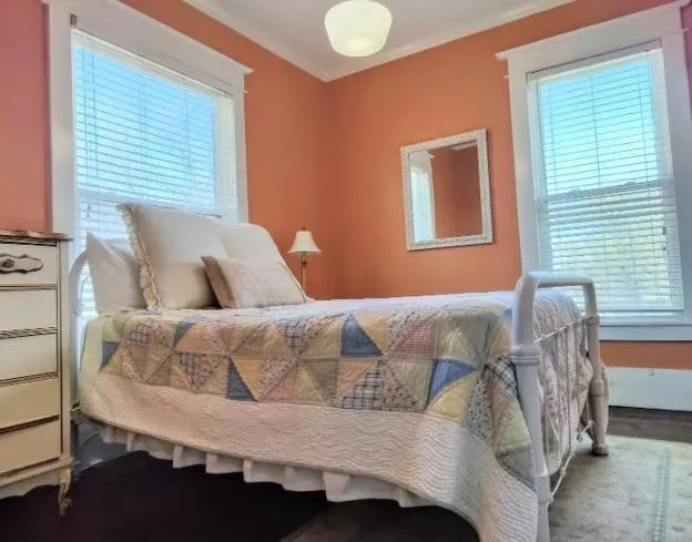 Single Family Residence For Sale in Mc Lennan County , 617 S 12th Street, Waco, Texas 76706, 5 Bedroom, 4 Bathroom, Garage spaces, 2,976 Sqft, built in 1920, Price $824,900, mls#21368177, Real Estate Agent in Waco, Homes For Sale in Mc Lennan county, Homes For Sale in Waco, Realtor in Waco Texas, Real Estate Brokerage Independent Realty Texas, Luminita Cordes Realtor