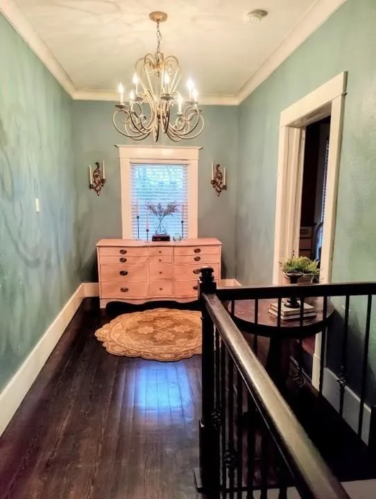 Single Family Residence For Sale in Mc Lennan County , 617 S 12th Street, Waco, Texas 76706, 5 Bedroom, 4 Bathroom, Garage spaces, 2,976 Sqft, built in 1920, Price $824,900, mls#21368177, Real Estate Agent in Waco, Homes For Sale in Mc Lennan county, Homes For Sale in Waco, Realtor in Waco Texas, Real Estate Brokerage Independent Realty Texas, Luminita Cordes Realtor