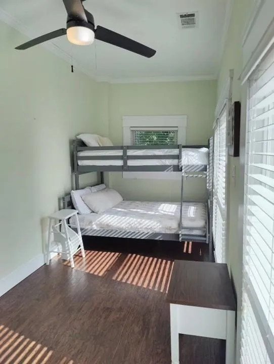 Single Family Residence For Sale in Mc Lennan County , 617 S 12th Street, Waco, Texas 76706, 5 Bedroom, 4 Bathroom, Garage spaces, 2,976 Sqft, built in 1920, Price $824,900, mls#21368177, Real Estate Agent in Waco, Homes For Sale in Mc Lennan county, Homes For Sale in Waco, Realtor in Waco Texas, Real Estate Brokerage Independent Realty Texas, Luminita Cordes Realtor