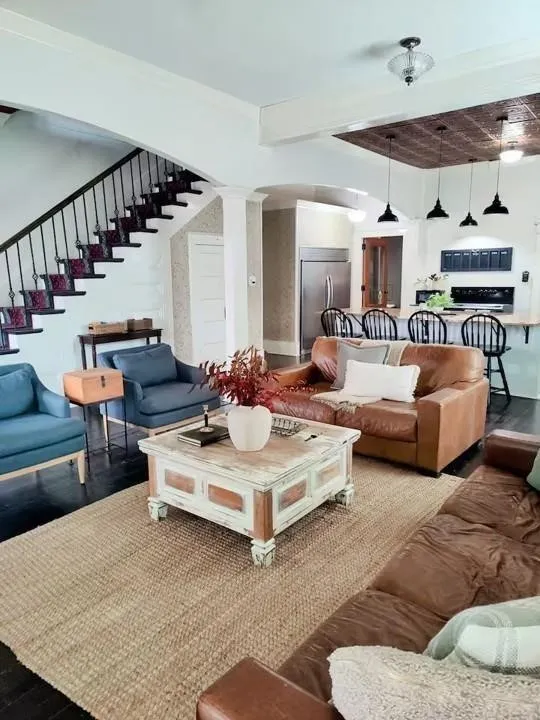Single Family Residence For Sale in Mc Lennan County , 617 S 12th Street, Waco, Texas 76706, 5 Bedroom, 4 Bathroom, Garage spaces, 2,976 Sqft, built in 1920, Price $824,900, mls#21368177, Real Estate Agent in Waco, Homes For Sale in Mc Lennan county, Homes For Sale in Waco, Realtor in Waco Texas, Real Estate Brokerage Independent Realty Texas, Luminita Cordes Realtor