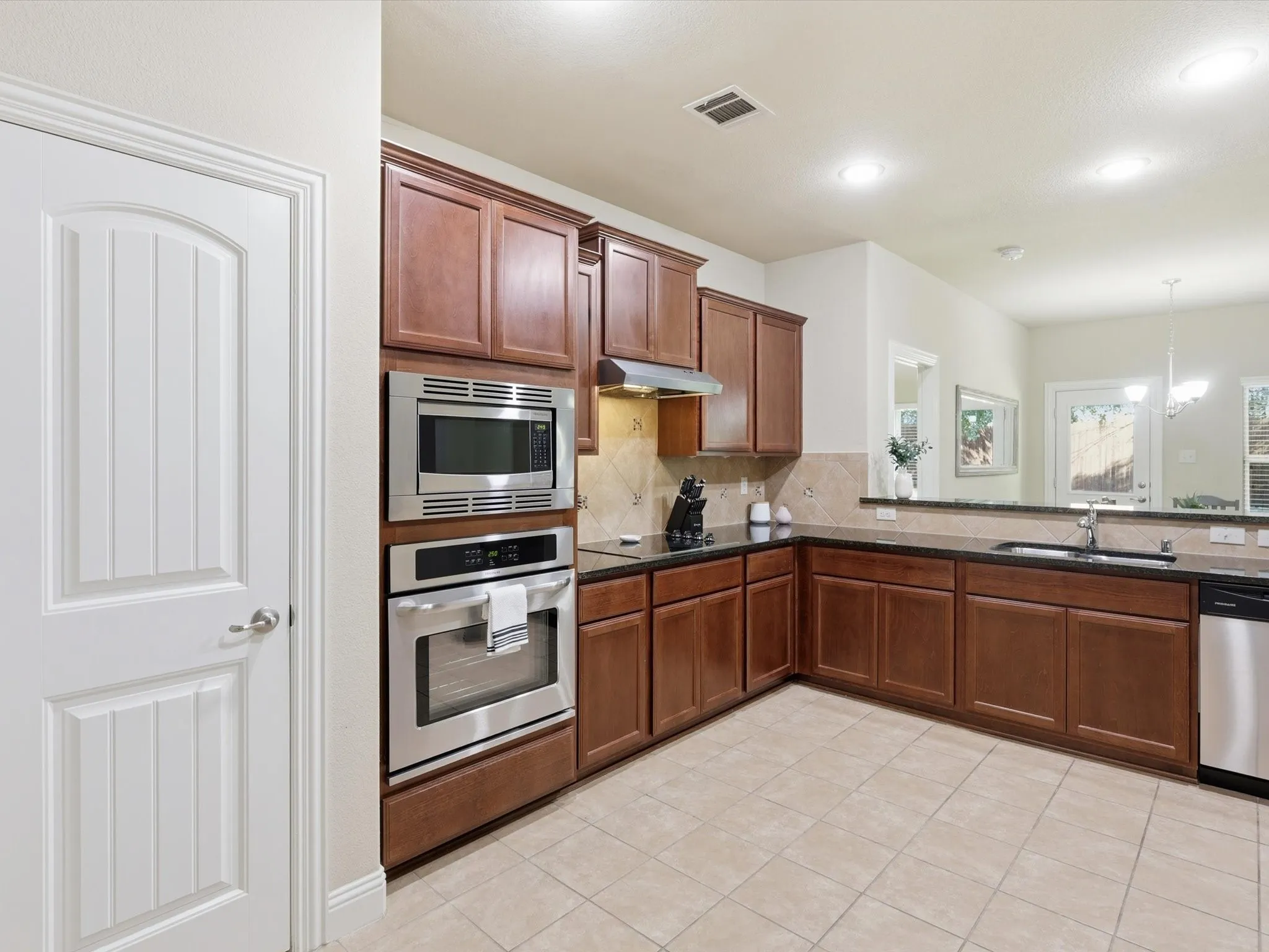 Single Family Residence For Rent in Denton County , 609 Racine Drive, Oak Point, Texas 75068, 3 Bedroom, 2 Bathroom, 2 Garage spaces, 1,862 Sqft, built in 2016, mls#21365209, Real Estate Agent in Oak Point, Homes For Rent in Denton county, Homes For Rent in Oak Point, Realtor in Oak Point Texas, Real Estate Brokerage Independent Realty Texas, Luminita Cordes Realtor