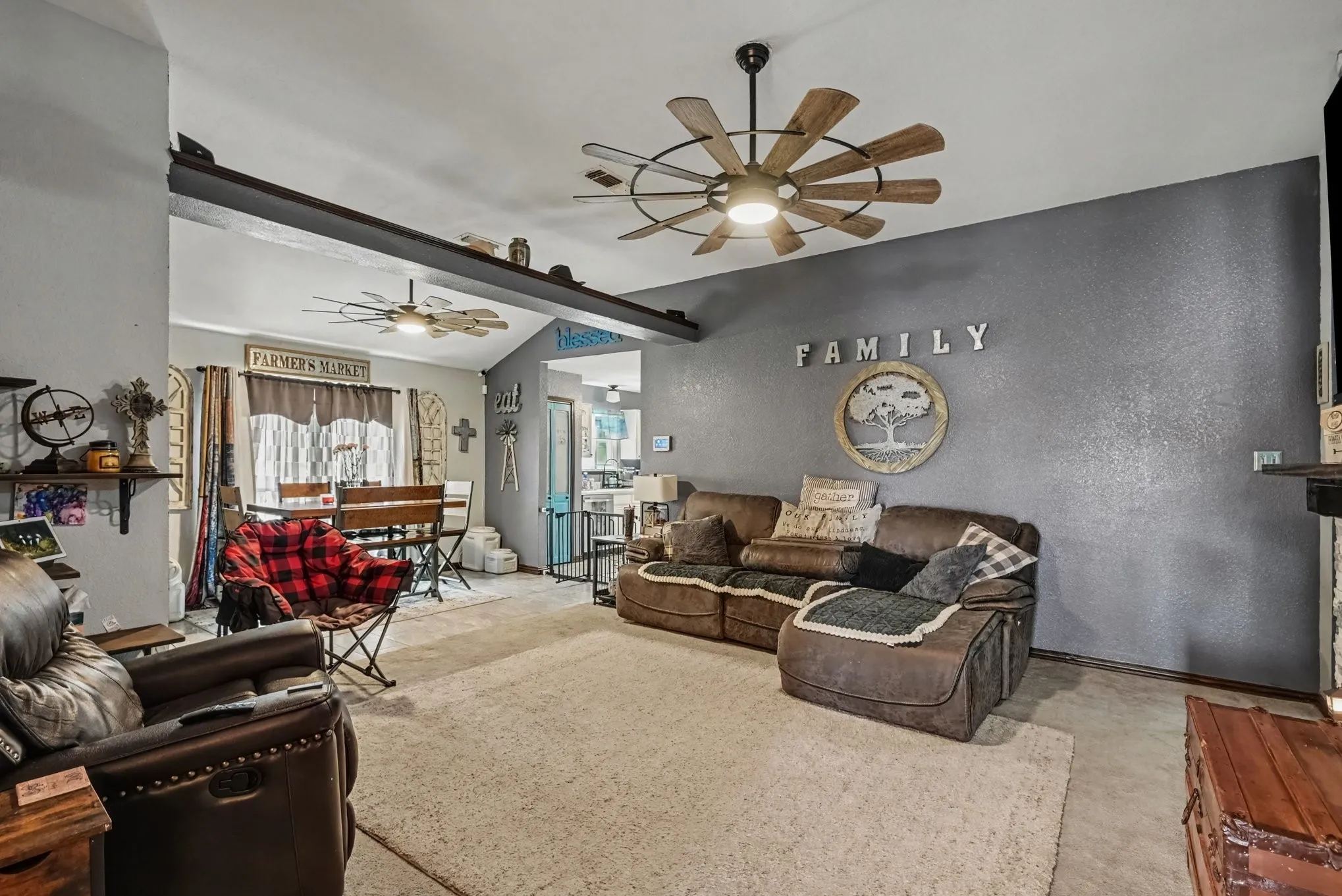 Single Family Residence For Sale in Parker County , 321 Pecos Drive, Weatherford, Texas 76086, 4 Bedroom, 2 Bathroom, 2 Garage spaces, 1,684 Sqft, built in 2001, mls#21366162, Real Estate Agent in Weatherford, Homes For Sale in Parker county, Homes For Sale in Weatherford, Realtor in Weatherford Texas, Real Estate Brokerage Independent Realty Texas, Luminita Cordes Realtor