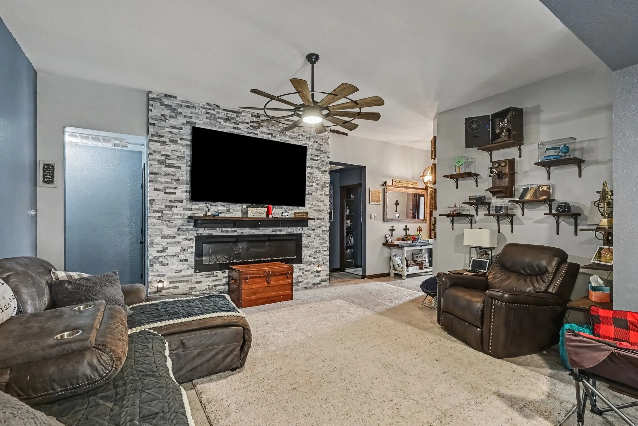 Single Family Residence For Sale in Parker County , 321 Pecos Drive, Weatherford, Texas 76086, 4 Bedroom, 2 Bathroom, 2 Garage spaces, 1,684 Sqft, built in 2001, mls#21366162, Real Estate Agent in Weatherford, Homes For Sale in Parker county, Homes For Sale in Weatherford, Realtor in Weatherford Texas, Real Estate Brokerage Independent Realty Texas, Luminita Cordes Realtor