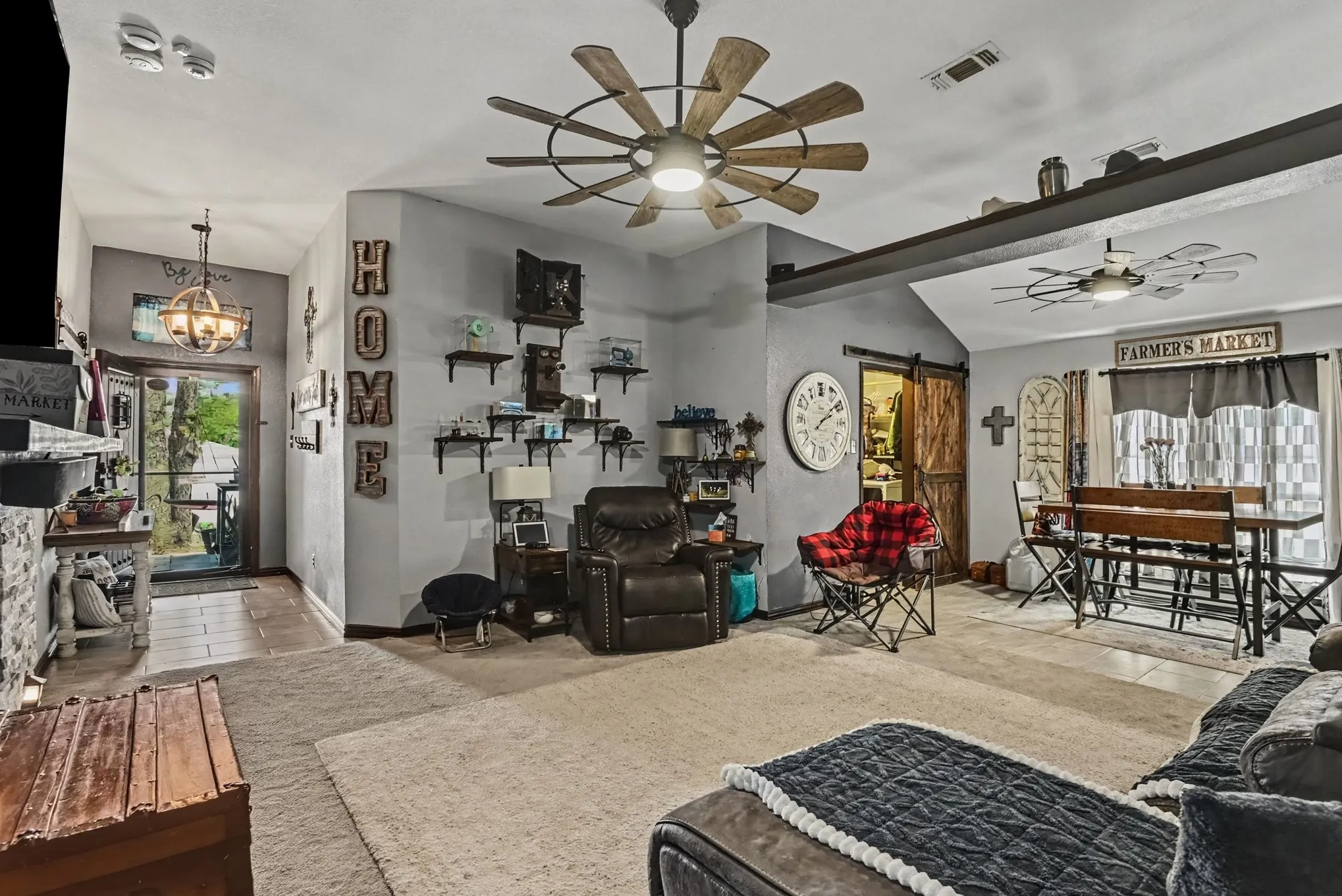 Single Family Residence For Sale in Parker County , 321 Pecos Drive, Weatherford, Texas 76086, 4 Bedroom, 2 Bathroom, 2 Garage spaces, 1,684 Sqft, built in 2001, mls#21366162, Real Estate Agent in Weatherford, Homes For Sale in Parker county, Homes For Sale in Weatherford, Realtor in Weatherford Texas, Real Estate Brokerage Independent Realty Texas, Luminita Cordes Realtor