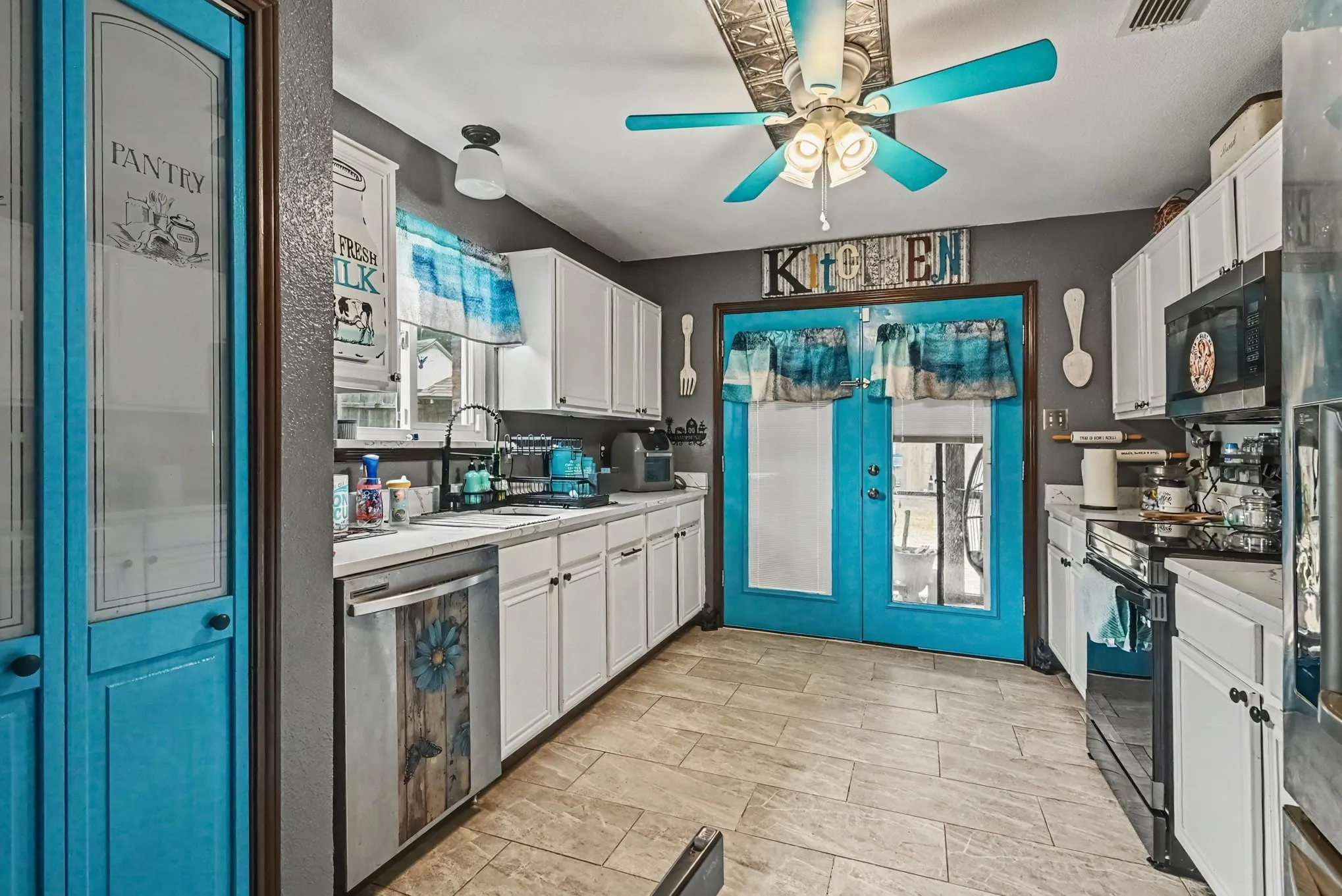 Single Family Residence For Sale in Parker County , 321 Pecos Drive, Weatherford, Texas 76086, 4 Bedroom, 2 Bathroom, 2 Garage spaces, 1,684 Sqft, built in 2001, mls#21366162, Real Estate Agent in Weatherford, Homes For Sale in Parker county, Homes For Sale in Weatherford, Realtor in Weatherford Texas, Real Estate Brokerage Independent Realty Texas, Luminita Cordes Realtor