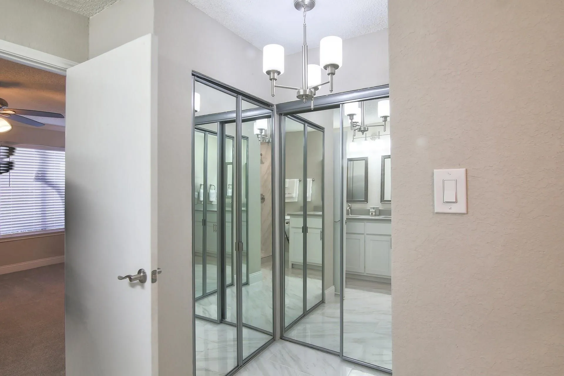 Condominium For Rent in Dallas County , 821 Dublin Drive 219, Richardson, Texas 75080, 3 Bedroom, 2 Bathroom, 1 Garage spaces, 1,365 Sqft, built in 1981, mls#21368173, Real Estate Agent in Richardson, Homes For Rent in Dallas county, Homes For Rent in Richardson, Realtor in Richardson Texas, Real Estate Brokerage Independent Realty Texas, Luminita Cordes Realtor