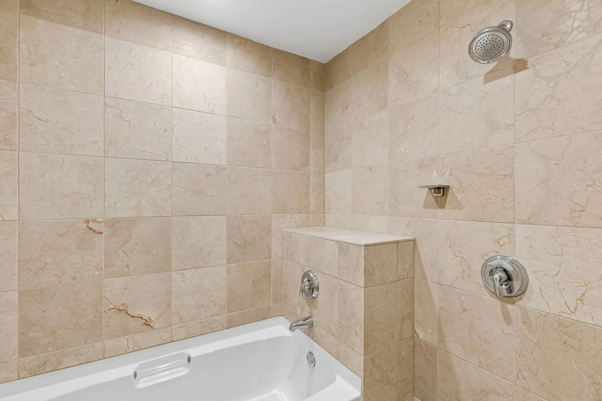 Condominium For Sale in Dallas County , 1200 Main Street 508, Dallas, Texas 75202, 2 Bedroom, 2 Bathroom, 2 Garage spaces, 1,563 Sqft, built in 1974, mls#21364112, Real Estate Agent in Dallas, Homes For Sale in Dallas county, Homes For Sale in Dallas, Realtor in Dallas Texas, Real Estate Brokerage Independent Realty Texas, Luminita Cordes Realtor