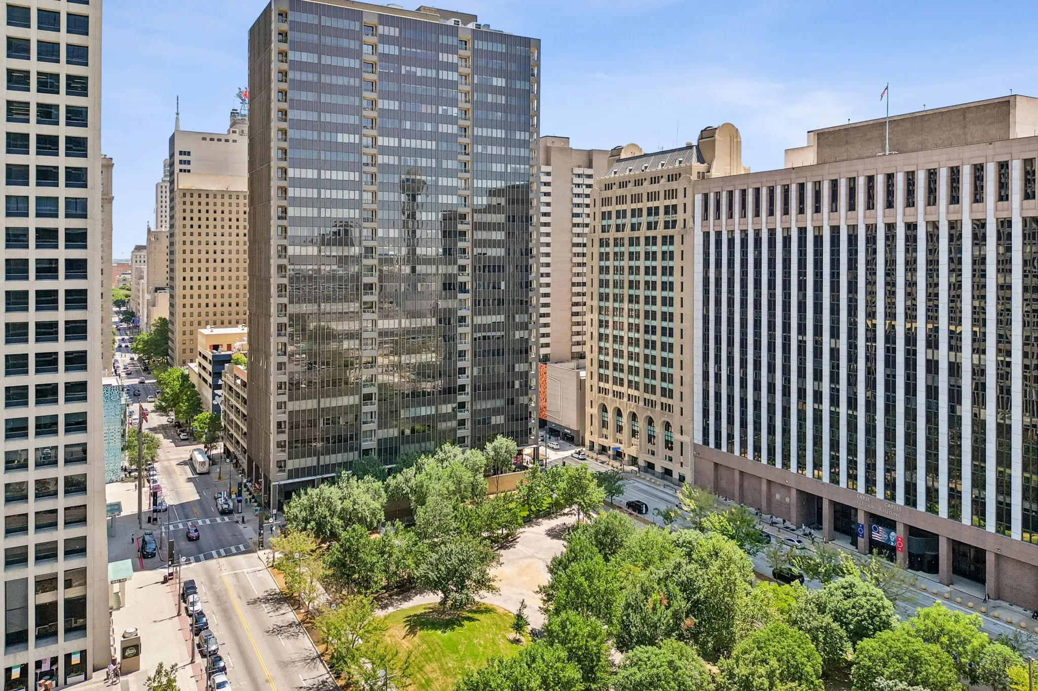 Condominium For Sale in Dallas County , 1200 Main Street 508, Dallas, Texas 75202, 2 Bedroom, 2 Bathroom, 2 Garage spaces, 1,563 Sqft, built in 1974, mls#21364112, Real Estate Agent in Dallas, Homes For Sale in Dallas county, Homes For Sale in Dallas, Realtor in Dallas Texas, Real Estate Brokerage Independent Realty Texas, Luminita Cordes Realtor