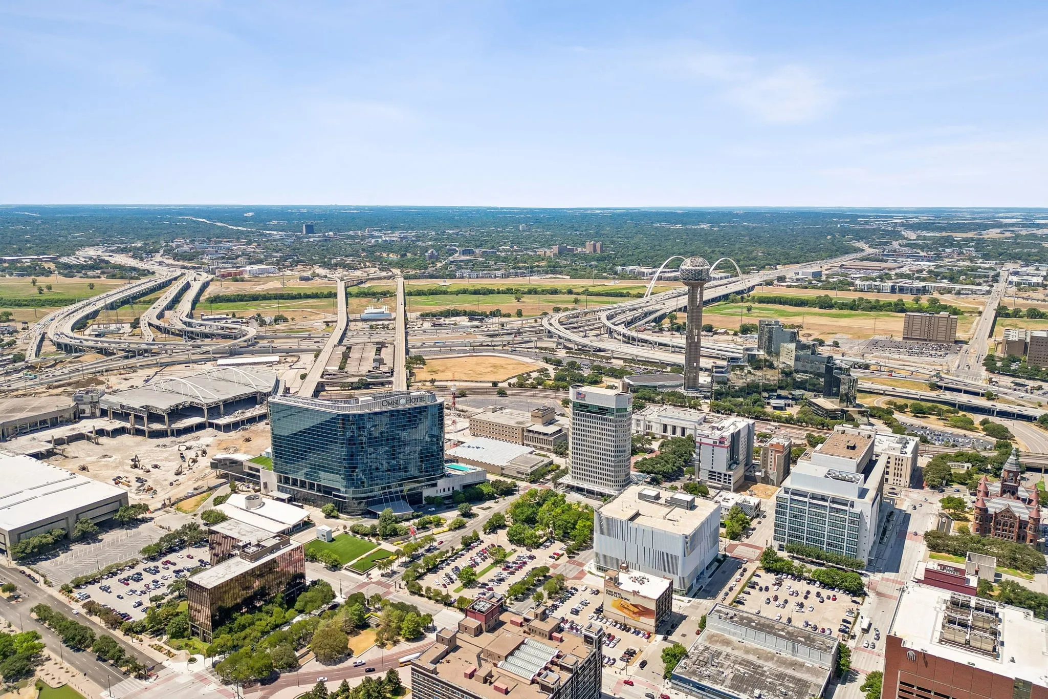 Condominium For Sale in Dallas County , 1200 Main Street 508, Dallas, Texas 75202, 2 Bedroom, 2 Bathroom, 2 Garage spaces, 1,563 Sqft, built in 1974, mls#21364112, Real Estate Agent in Dallas, Homes For Sale in Dallas county, Homes For Sale in Dallas, Realtor in Dallas Texas, Real Estate Brokerage Independent Realty Texas, Luminita Cordes Realtor