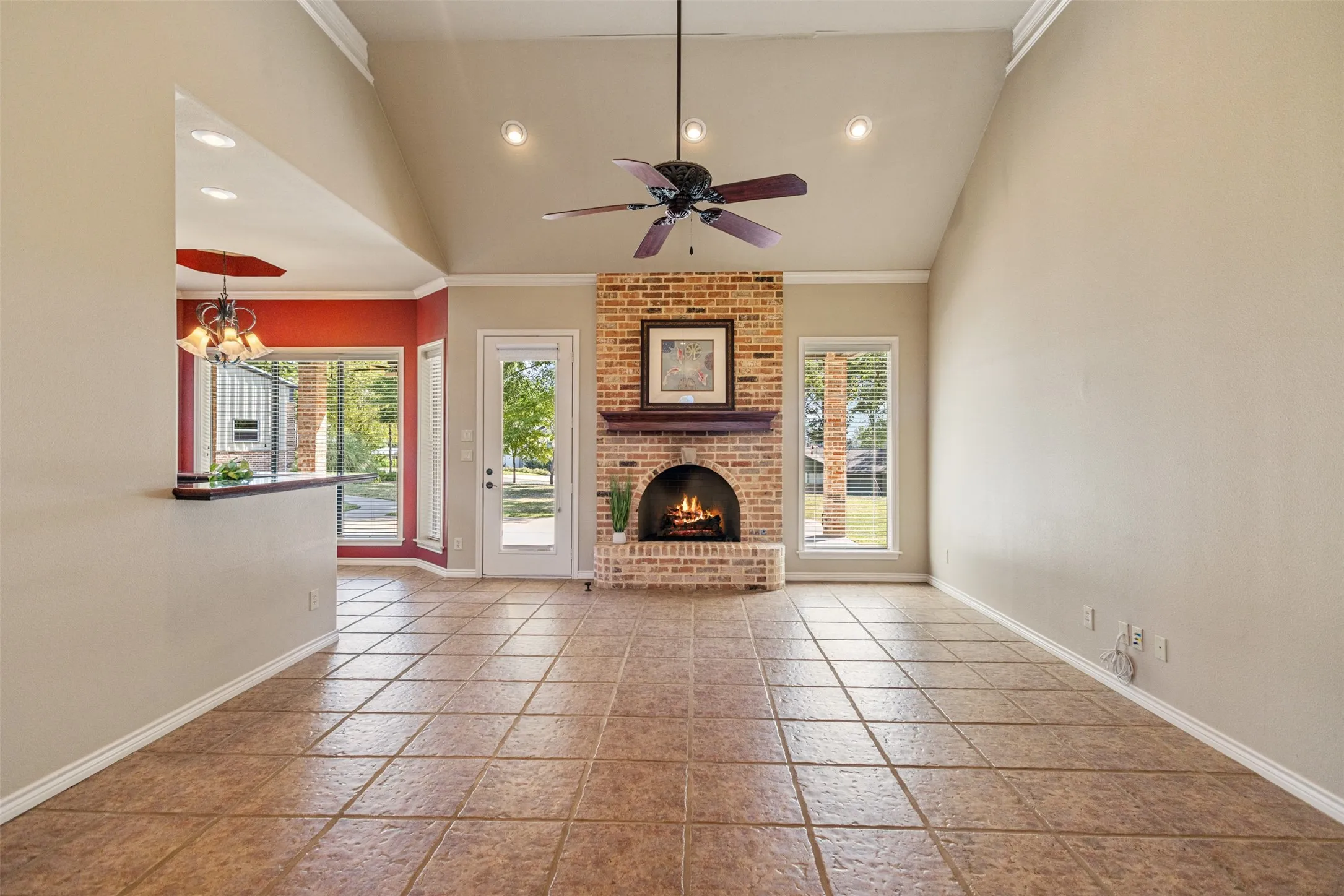 Single Family Residence For Sale in Henderson County , 63 Sunset Boulevard, Star Harbor, Texas 75148, 3 Bedroom, 2 Bathroom, 2 Garage spaces, 1,701 Sqft, built in 2005, mls#21367540, Real Estate Agent in Star Harbor, Homes For Sale in Henderson county, Homes For Sale in Star Harbor, Realtor in Star Harbor Texas, Real Estate Brokerage Independent Realty Texas, Luminita Cordes Realtor