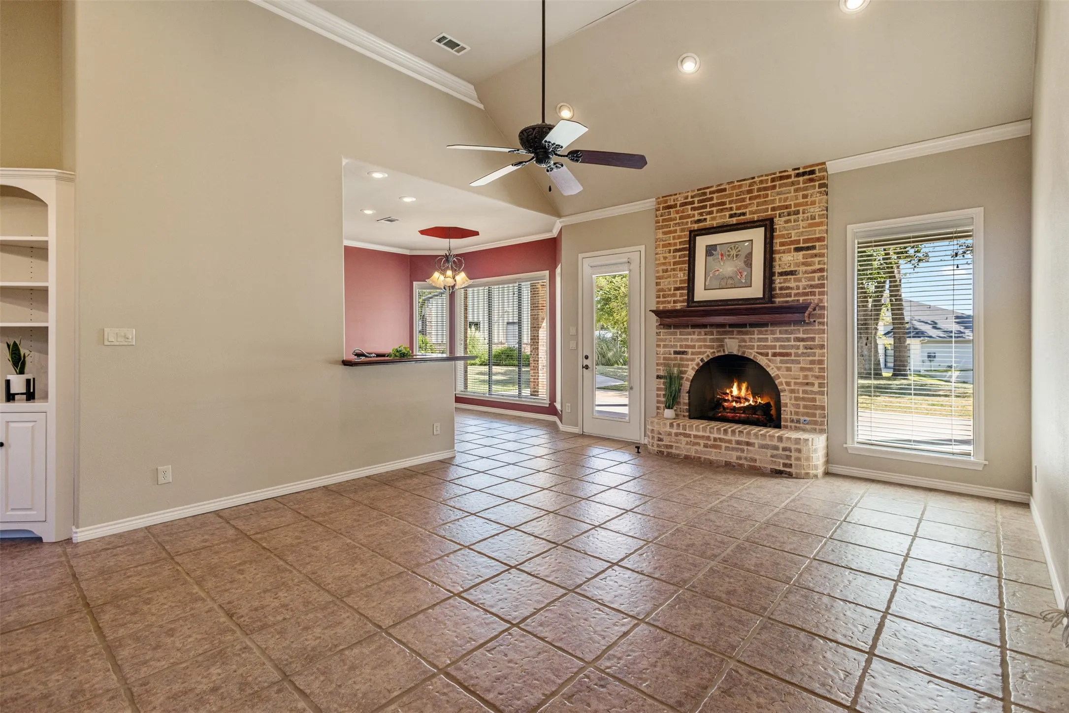Single Family Residence For Sale in Henderson County , 63 Sunset Boulevard, Star Harbor, Texas 75148, 3 Bedroom, 2 Bathroom, 2 Garage spaces, 1,701 Sqft, built in 2005, mls#21367540, Real Estate Agent in Star Harbor, Homes For Sale in Henderson county, Homes For Sale in Star Harbor, Realtor in Star Harbor Texas, Real Estate Brokerage Independent Realty Texas, Luminita Cordes Realtor