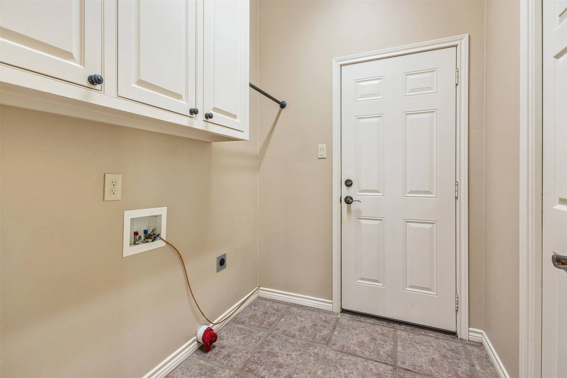 Single Family Residence For Sale in Henderson County , 63 Sunset Boulevard, Star Harbor, Texas 75148, 3 Bedroom, 2 Bathroom, 2 Garage spaces, 1,701 Sqft, built in 2005, mls#21367540, Real Estate Agent in Star Harbor, Homes For Sale in Henderson county, Homes For Sale in Star Harbor, Realtor in Star Harbor Texas, Real Estate Brokerage Independent Realty Texas, Luminita Cordes Realtor