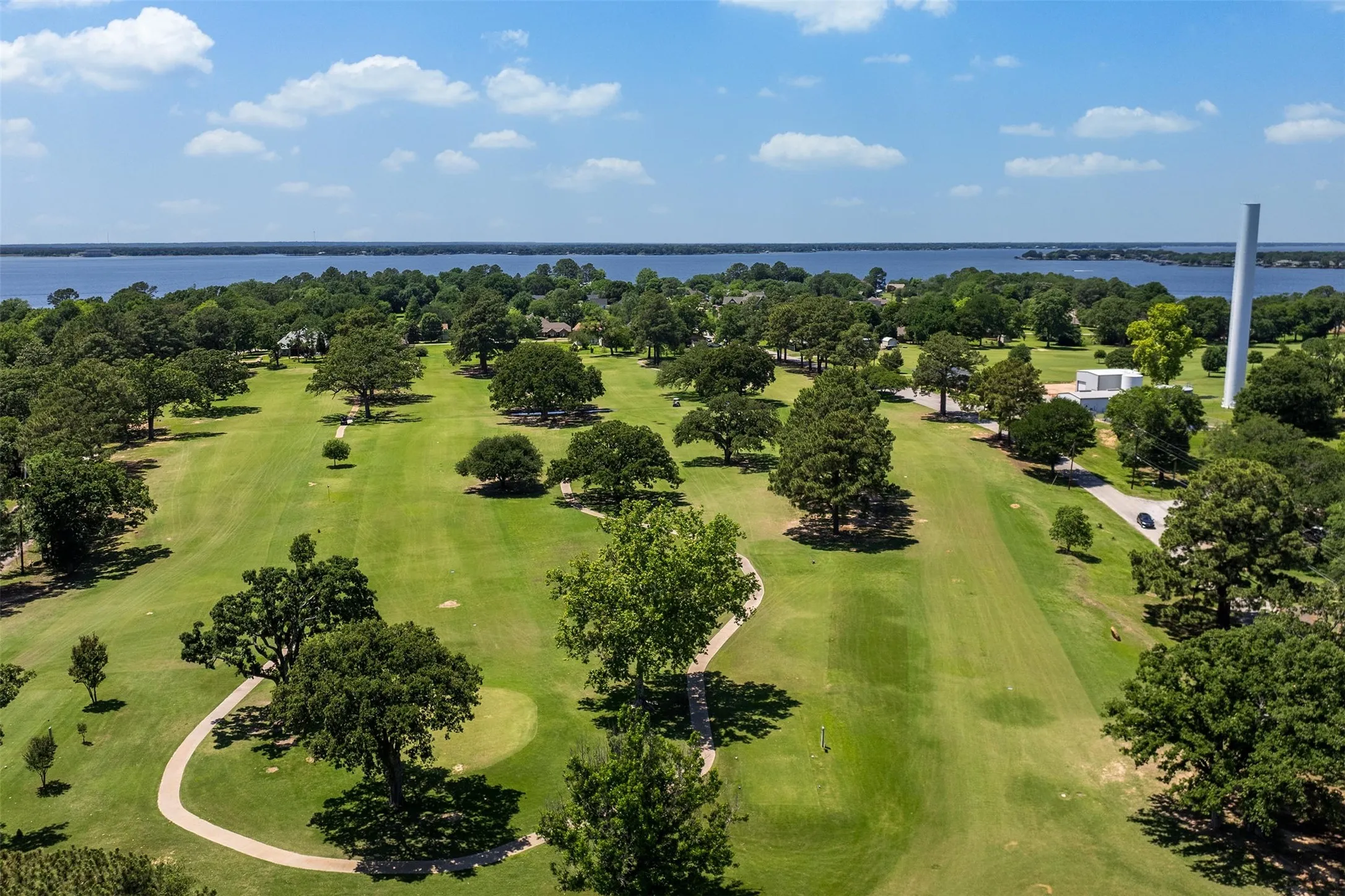 Single Family Residence For Sale in Henderson County , 63 Sunset Boulevard, Star Harbor, Texas 75148, 3 Bedroom, 2 Bathroom, 2 Garage spaces, 1,701 Sqft, built in 2005, mls#21367540, Real Estate Agent in Star Harbor, Homes For Sale in Henderson county, Homes For Sale in Star Harbor, Realtor in Star Harbor Texas, Real Estate Brokerage Independent Realty Texas, Luminita Cordes Realtor