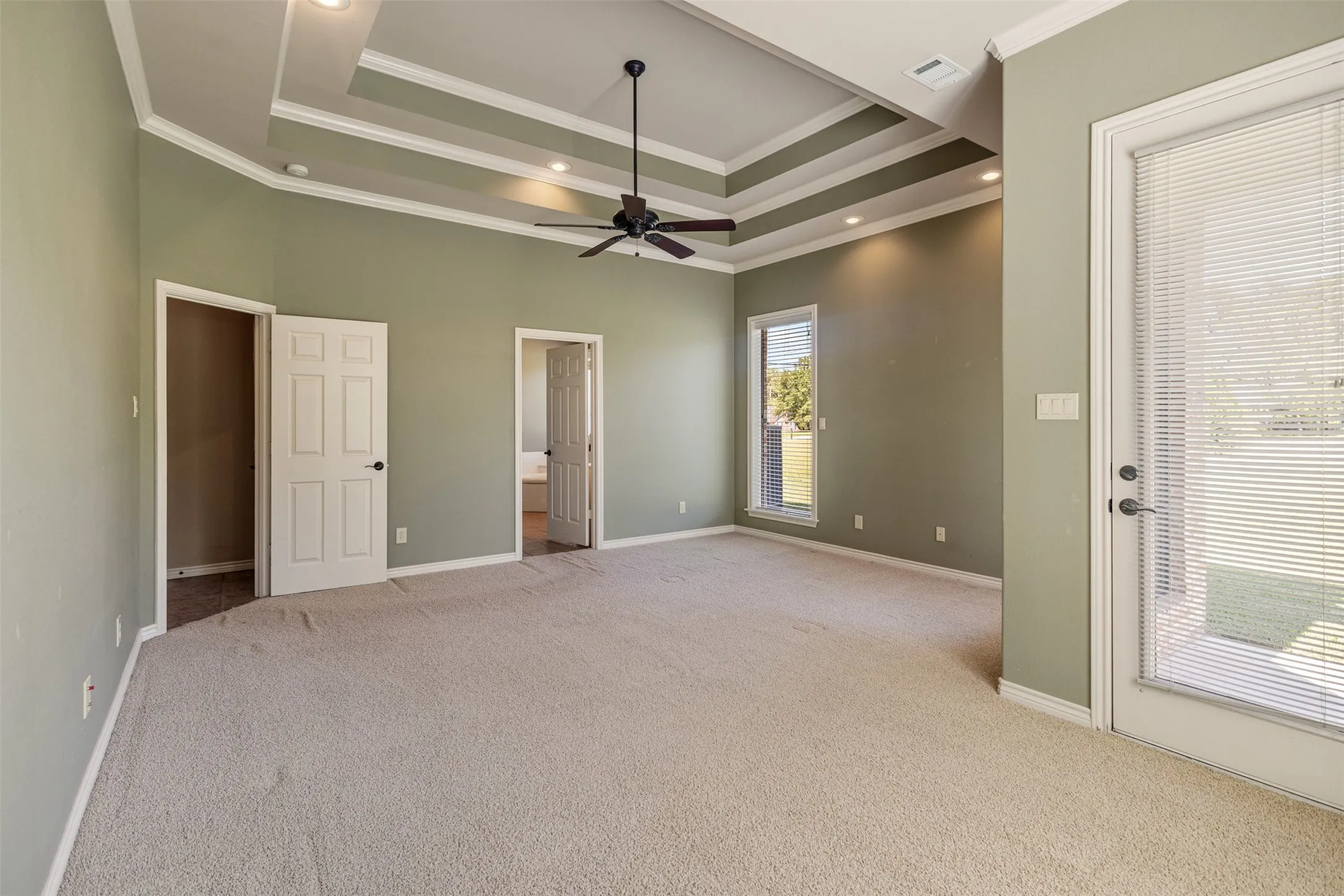 Single Family Residence For Sale in Henderson County , 63 Sunset Boulevard, Star Harbor, Texas 75148, 3 Bedroom, 2 Bathroom, 2 Garage spaces, 1,701 Sqft, built in 2005, mls#21367540, Real Estate Agent in Star Harbor, Homes For Sale in Henderson county, Homes For Sale in Star Harbor, Realtor in Star Harbor Texas, Real Estate Brokerage Independent Realty Texas, Luminita Cordes Realtor