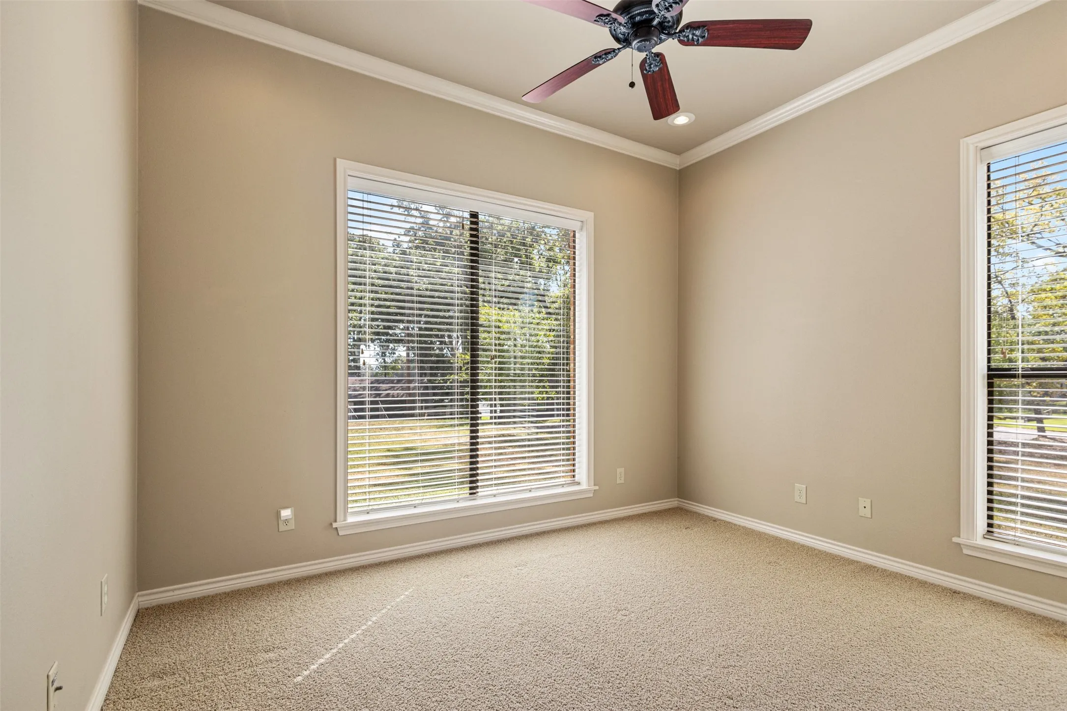 Single Family Residence For Sale in Henderson County , 63 Sunset Boulevard, Star Harbor, Texas 75148, 3 Bedroom, 2 Bathroom, 2 Garage spaces, 1,701 Sqft, built in 2005, mls#21367540, Real Estate Agent in Star Harbor, Homes For Sale in Henderson county, Homes For Sale in Star Harbor, Realtor in Star Harbor Texas, Real Estate Brokerage Independent Realty Texas, Luminita Cordes Realtor