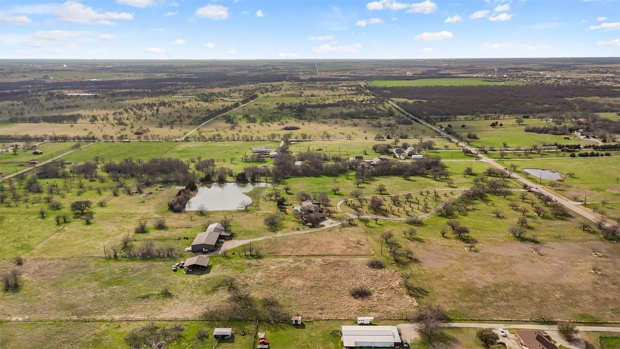 Single Family Residence For Sale in Denton County , 9711 Jim Christal Road, Krum, Texas 76249, 3 Bedroom, 2 Bathroom, 4 Garage spaces, 2,457 Sqft, built in 1994, mls#21368218, Real Estate Agent in Krum, Homes For Sale in Denton county, Homes For Sale in Krum, Realtor in Krum Texas, Real Estate Brokerage Independent Realty Texas, Luminita Cordes Realtor