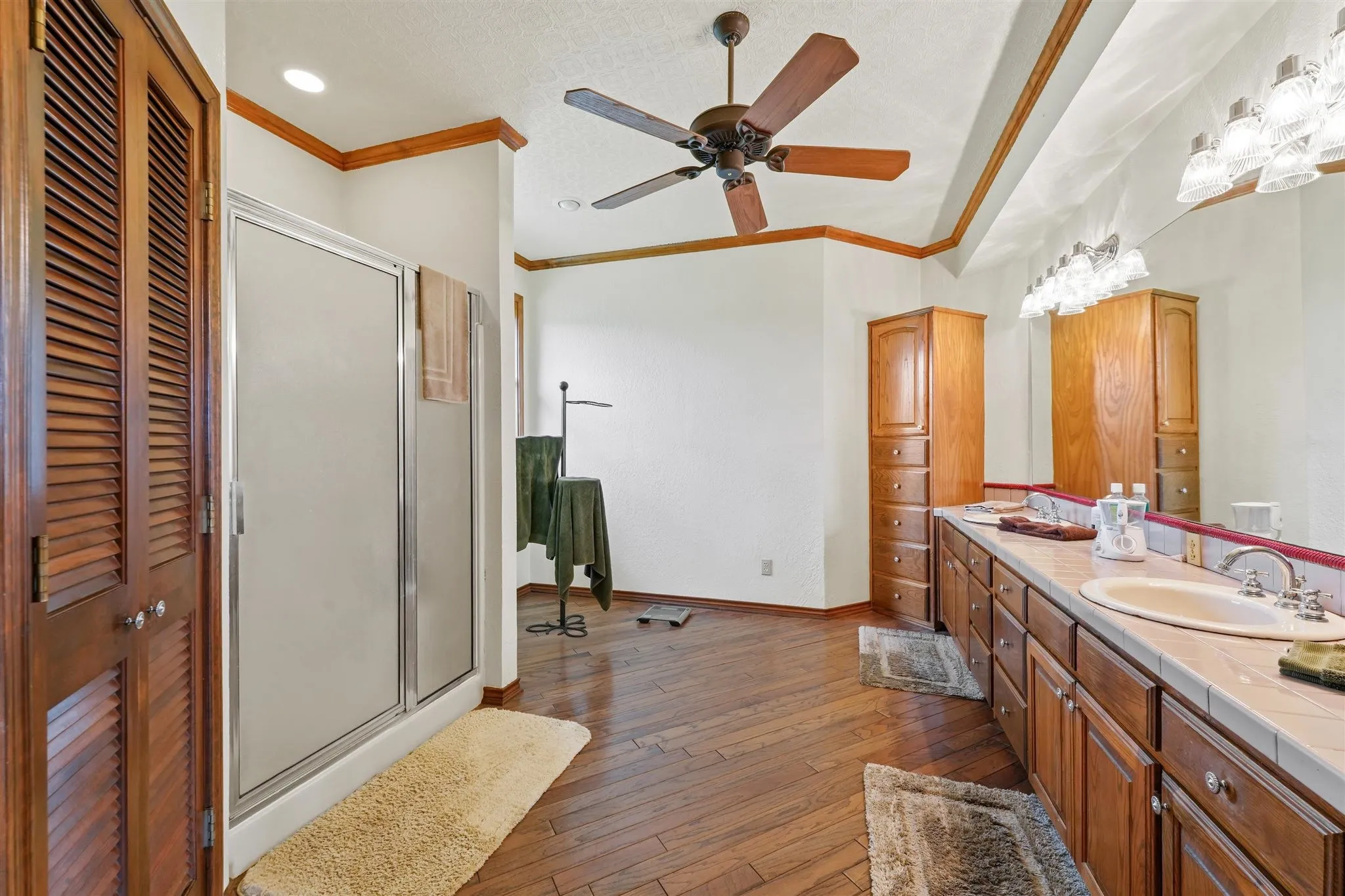 Single Family Residence For Sale in Denton County , 9711 Jim Christal Road, Krum, Texas 76249, 3 Bedroom, 2 Bathroom, 4 Garage spaces, 2,457 Sqft, built in 1994, mls#21368218, Real Estate Agent in Krum, Homes For Sale in Denton county, Homes For Sale in Krum, Realtor in Krum Texas, Real Estate Brokerage Independent Realty Texas, Luminita Cordes Realtor