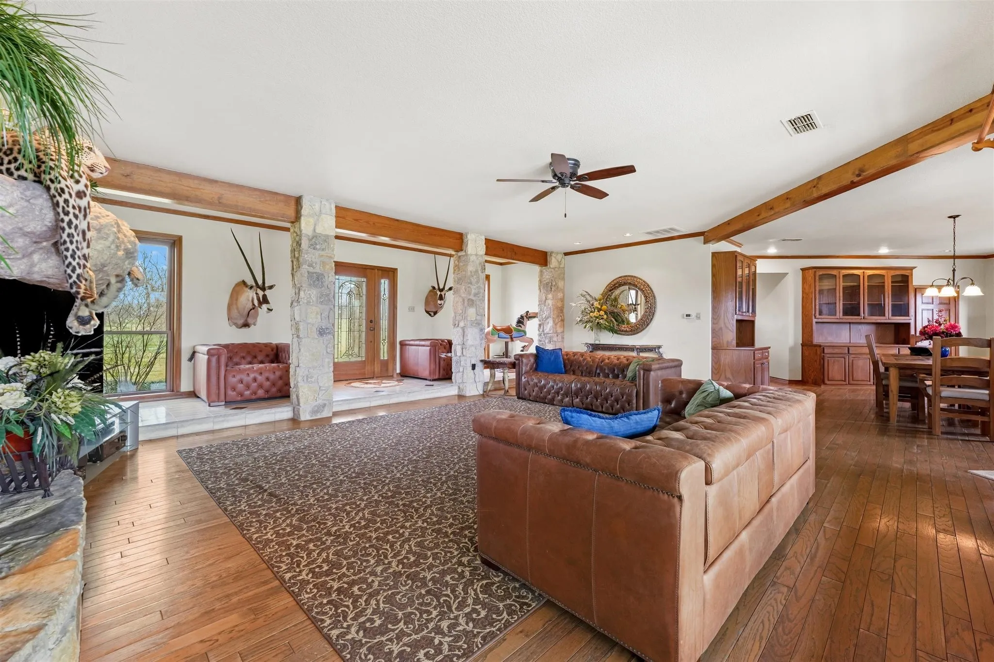 Single Family Residence For Sale in Denton County , 9711 Jim Christal Road, Krum, Texas 76249, 3 Bedroom, 2 Bathroom, 4 Garage spaces, 2,457 Sqft, built in 1994, mls#21368218, Real Estate Agent in Krum, Homes For Sale in Denton county, Homes For Sale in Krum, Realtor in Krum Texas, Real Estate Brokerage Independent Realty Texas, Luminita Cordes Realtor