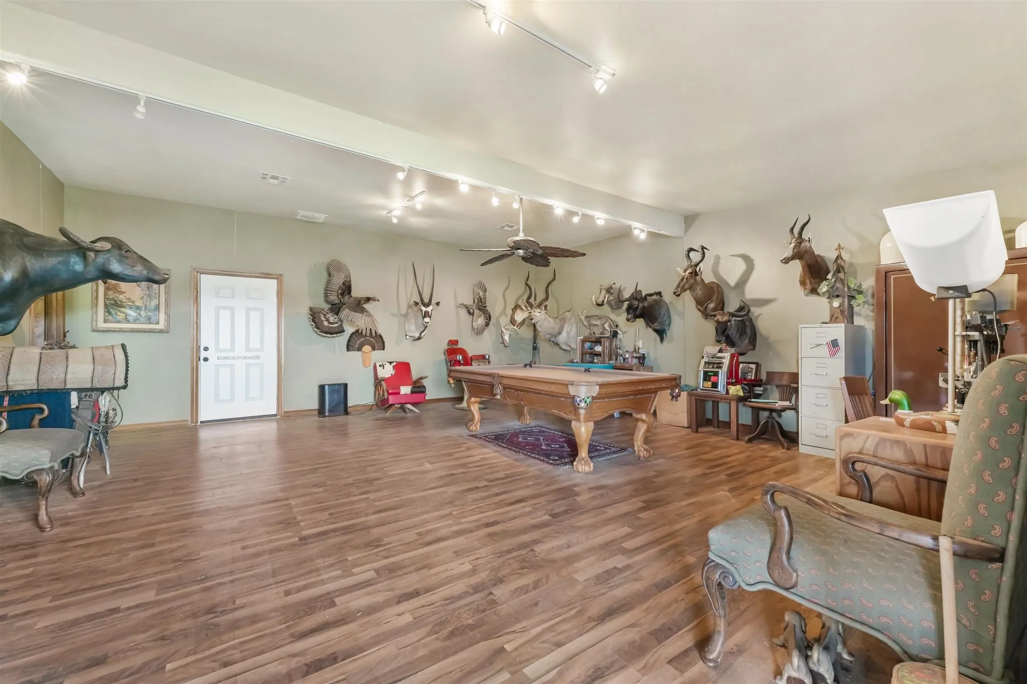 Single Family Residence For Sale in Denton County , 9711 Jim Christal Road, Krum, Texas 76249, 3 Bedroom, 2 Bathroom, 4 Garage spaces, 2,457 Sqft, built in 1994, mls#21368218, Real Estate Agent in Krum, Homes For Sale in Denton county, Homes For Sale in Krum, Realtor in Krum Texas, Real Estate Brokerage Independent Realty Texas, Luminita Cordes Realtor