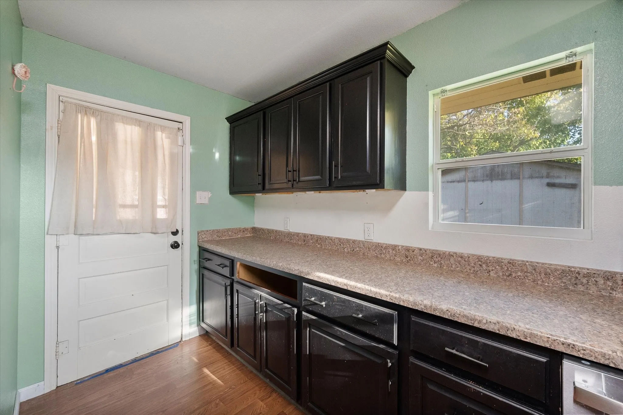 Single Family Residence For Sale in Limestone County , 807 E Tyler Street, Mexia, Texas 76667, 3 Bedroom, 1 Bathroom, Garage spaces, 1,816 Sqft, built in 1944, mls#21368148, Real Estate Agent in Mexia, Homes For Sale in Limestone county, Homes For Sale in Mexia, Realtor in Mexia Texas, Real Estate Brokerage Independent Realty Texas, Luminita Cordes Realtor