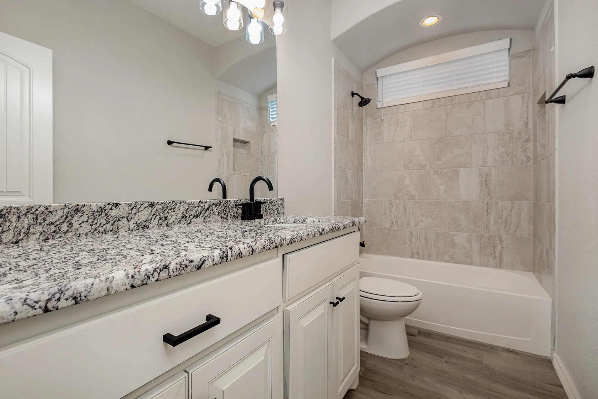 Single Family Residence For Sale in Denton County , 928 Dove Cove, Argyle, Texas 76226, 3 Bedroom, 2 Bathroom, 2 Garage spaces, 2,040 Sqft, built in 2018, mls#21368222, Real Estate Agent in Argyle, Homes For Sale in Denton county, Homes For Sale in Argyle, Realtor in Argyle Texas, Real Estate Brokerage Independent Realty Texas, Luminita Cordes Realtor