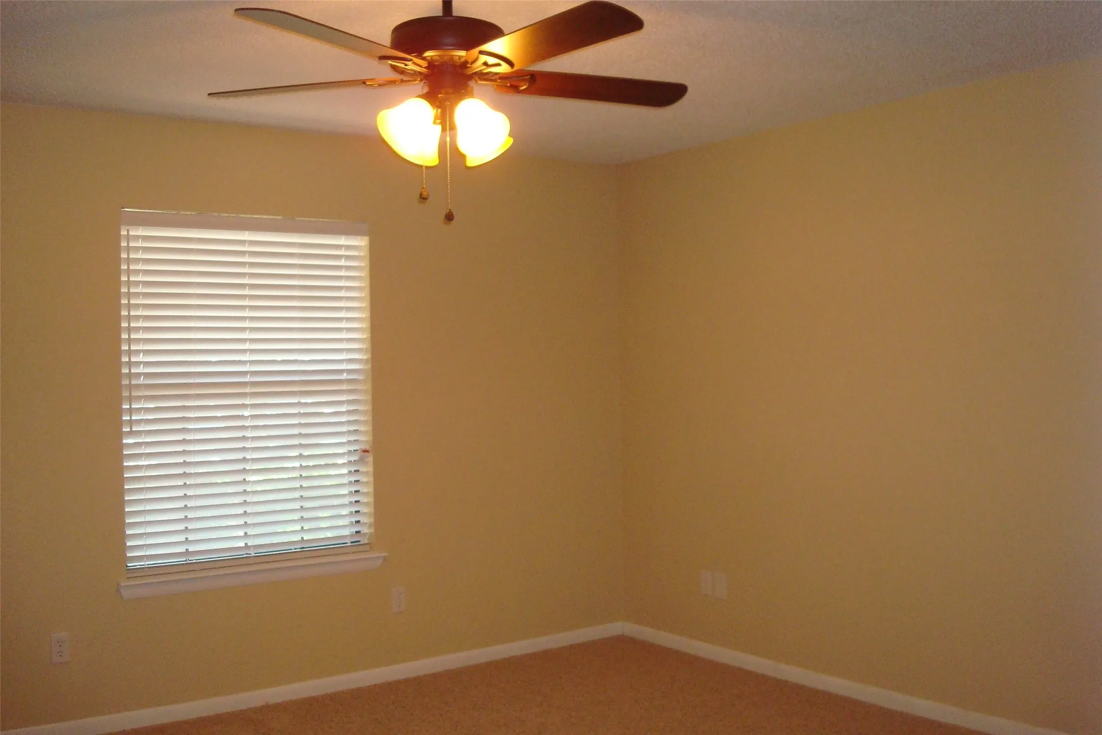 Single Family Residence For Rent in Tarrant County , 1029 Conchos Circle E, Keller, Texas 76248, 3 Bedroom, 2 Bathroom, 2 Garage spaces, 1,476 Sqft, built in 1983, mls#21368231, Real Estate Agent in Keller, Homes For Rent in Tarrant county, Homes For Rent in Keller, Realtor in Keller Texas, Real Estate Brokerage Independent Realty Texas, Luminita Cordes Realtor