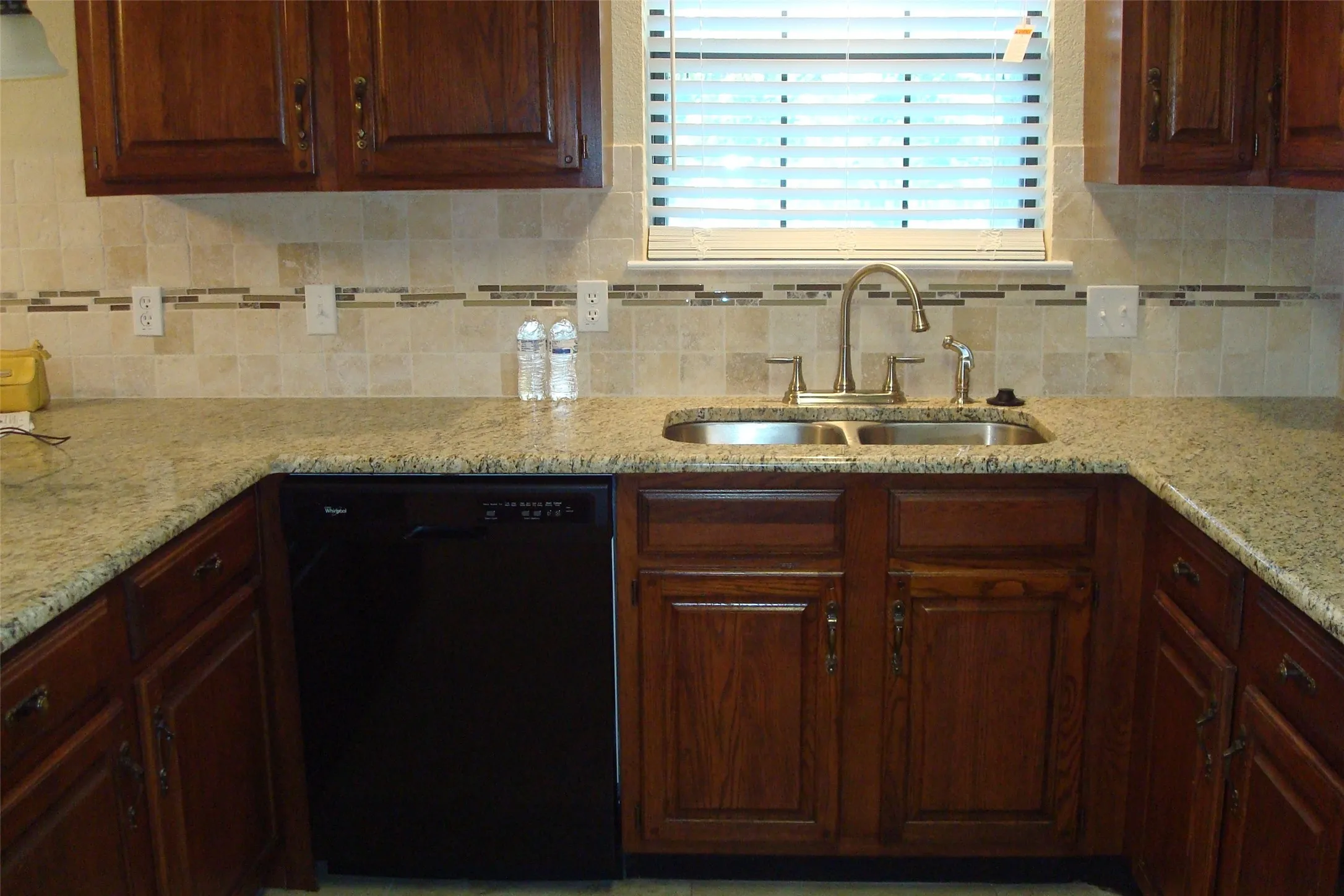 Single Family Residence For Rent in Tarrant County , 1029 Conchos Circle E, Keller, Texas 76248, 3 Bedroom, 2 Bathroom, 2 Garage spaces, 1,476 Sqft, built in 1983, mls#21368231, Real Estate Agent in Keller, Homes For Rent in Tarrant county, Homes For Rent in Keller, Realtor in Keller Texas, Real Estate Brokerage Independent Realty Texas, Luminita Cordes Realtor