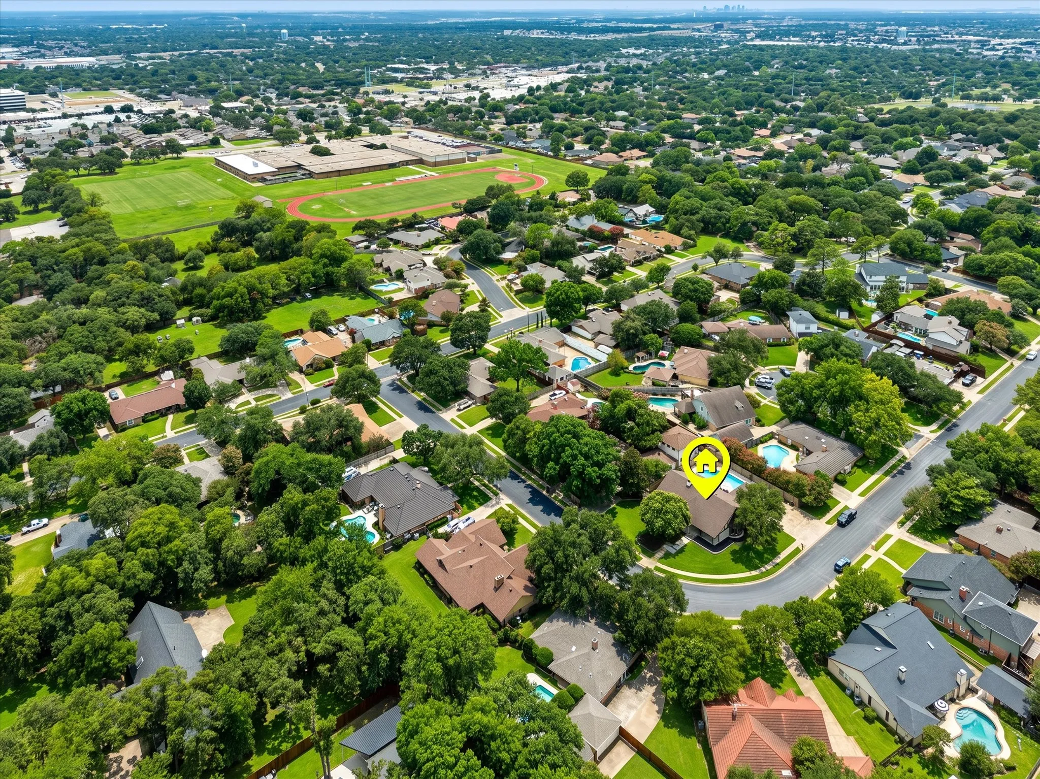 Single Family Residence For Sale in Tarrant County , 3313 Bobwhite Drive, Bedford, Texas 76021, 4 Bedroom, 3 Bathroom, 2 Garage spaces, 2,960 Sqft, built in 1977, mls#21367163, Real Estate Agent in Bedford, Homes For Sale in Tarrant county, Homes For Sale in Bedford, Realtor in Bedford Texas, Real Estate Brokerage Independent Realty Texas, Luminita Cordes Realtor