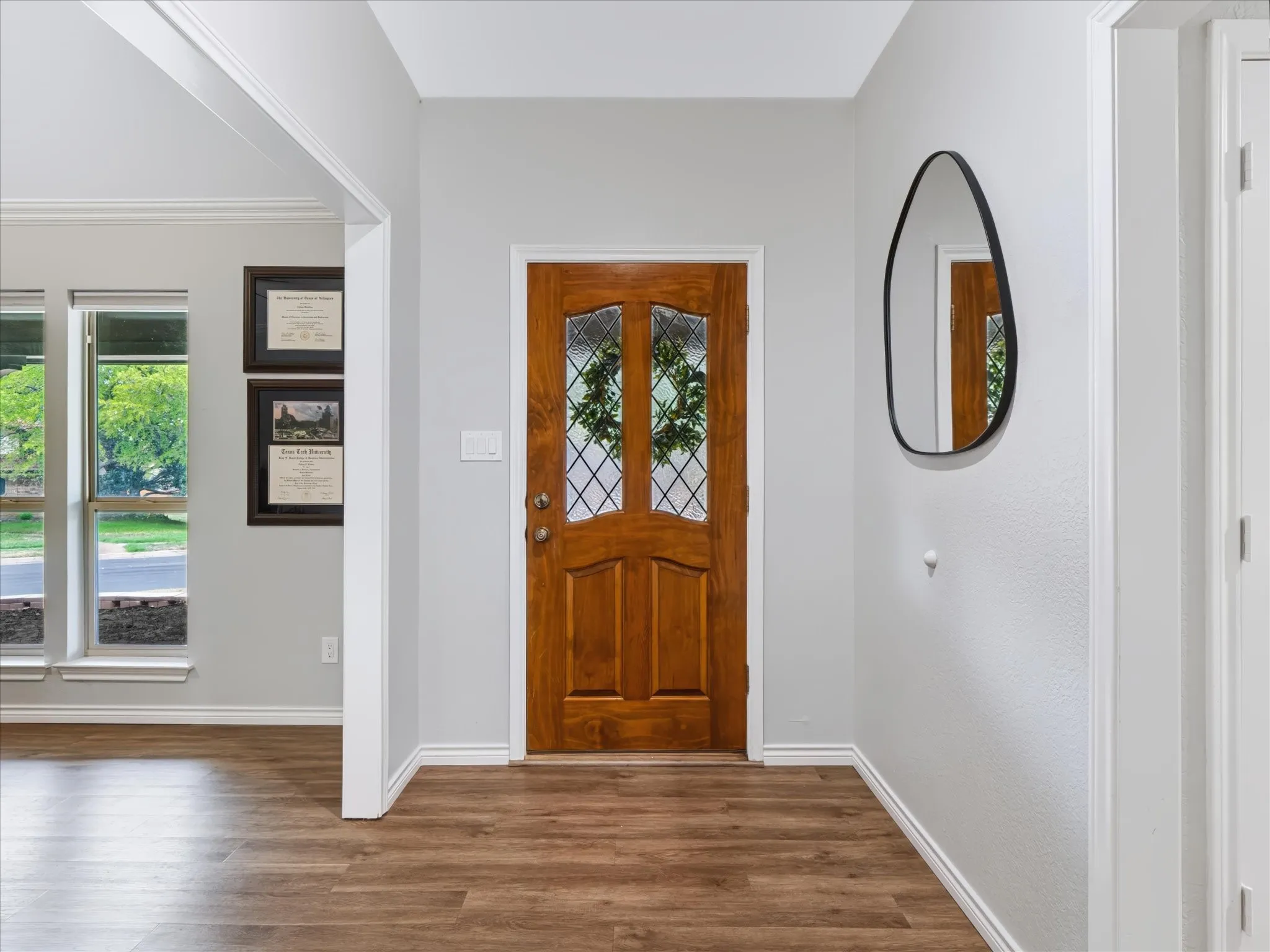 Single Family Residence For Sale in Tarrant County , 3313 Bobwhite Drive, Bedford, Texas 76021, 4 Bedroom, 3 Bathroom, 2 Garage spaces, 2,960 Sqft, built in 1977, mls#21367163, Real Estate Agent in Bedford, Homes For Sale in Tarrant county, Homes For Sale in Bedford, Realtor in Bedford Texas, Real Estate Brokerage Independent Realty Texas, Luminita Cordes Realtor