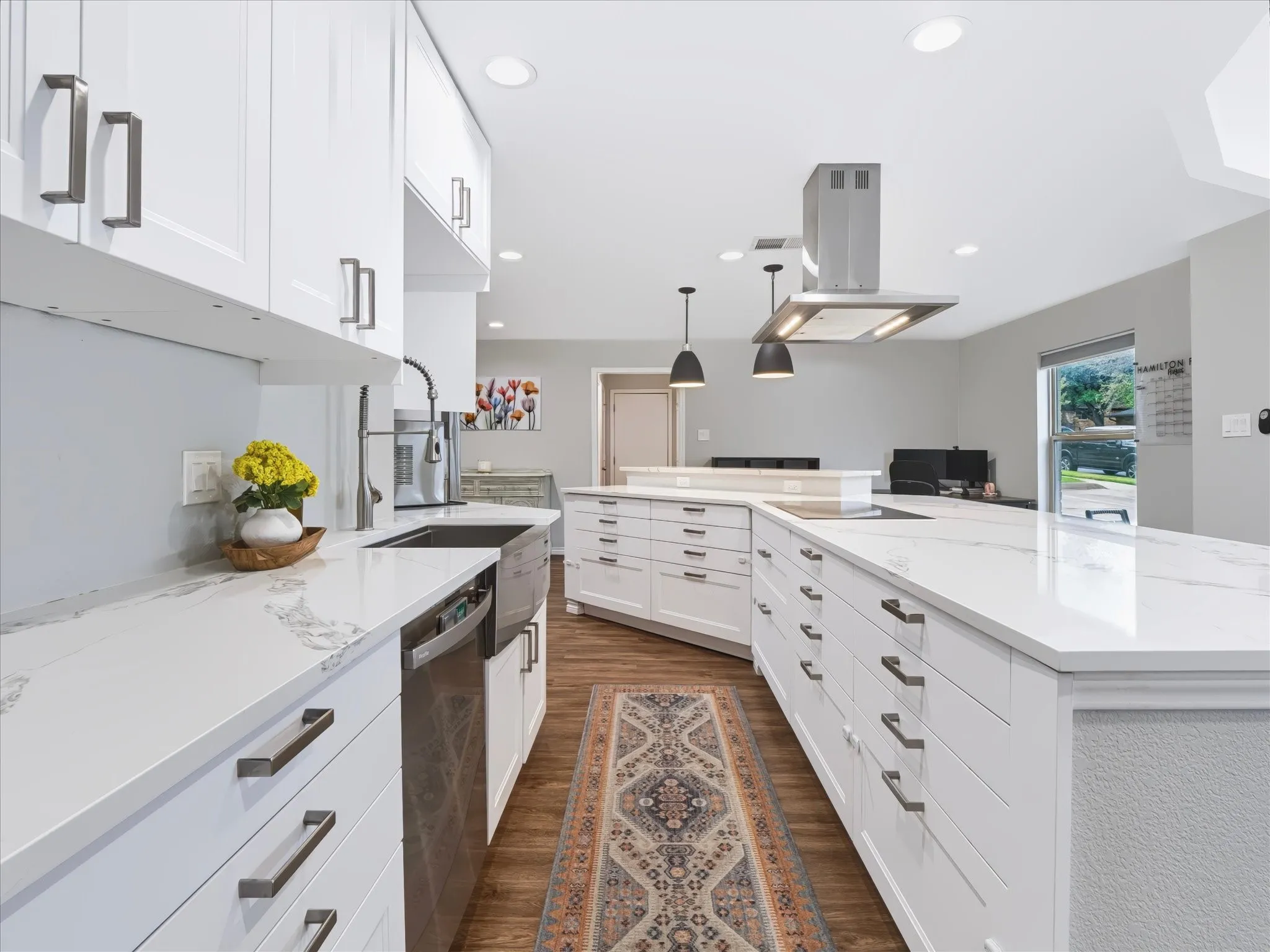 Single Family Residence For Sale in Tarrant County , 3313 Bobwhite Drive, Bedford, Texas 76021, 4 Bedroom, 3 Bathroom, 2 Garage spaces, 2,960 Sqft, built in 1977, mls#21367163, Real Estate Agent in Bedford, Homes For Sale in Tarrant county, Homes For Sale in Bedford, Realtor in Bedford Texas, Real Estate Brokerage Independent Realty Texas, Luminita Cordes Realtor