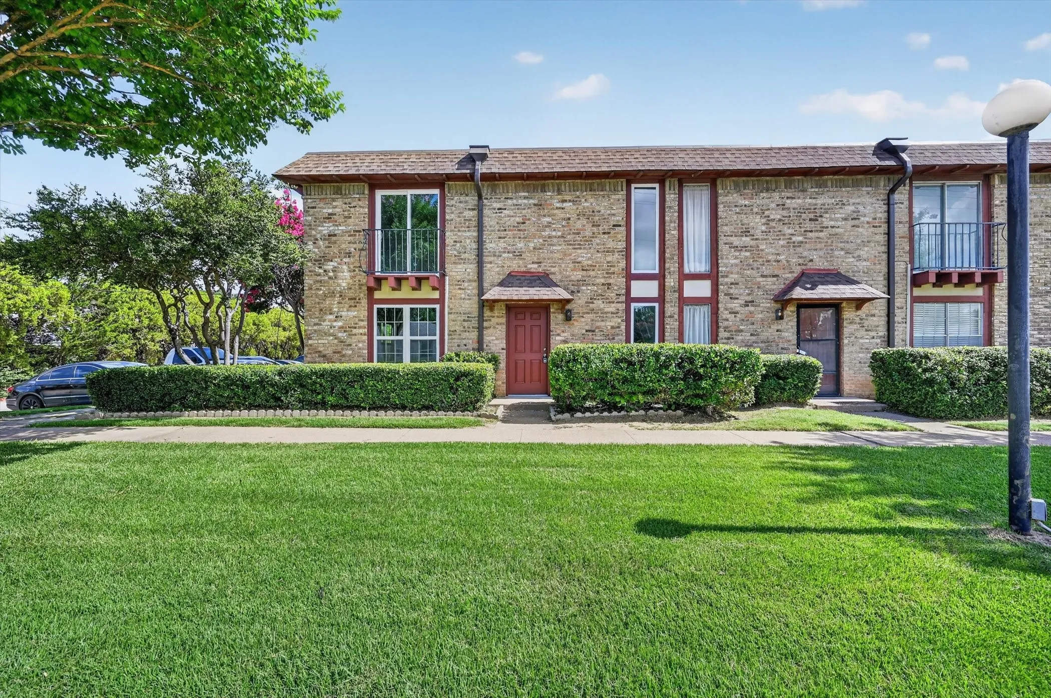 Condominium For Rent in Dallas County , 1801 E Grauwyler Road 101, Irving, Texas 75061, 3 Bedroom, 3 Bathroom, Garage spaces, 1,552 Sqft, built in 1970, mls#21368221, Real Estate Agent in Irving, Homes For Rent in Dallas county, Homes For Rent in Irving, Realtor in Irving Texas, Real Estate Brokerage Independent Realty Texas, Luminita Cordes Realtor