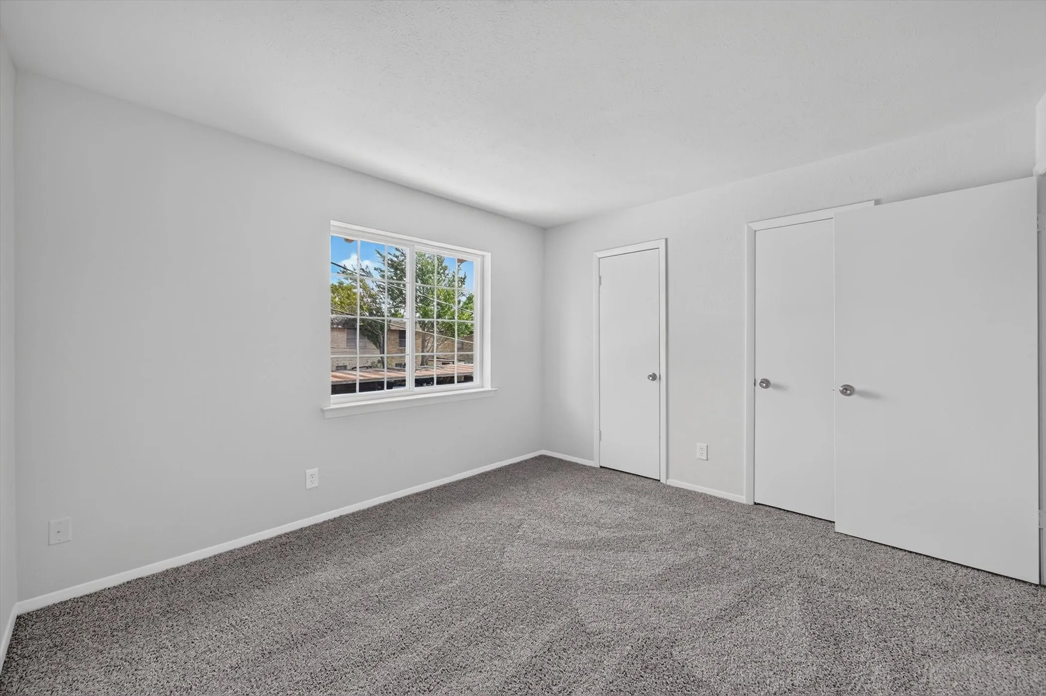 Condominium For Rent in Dallas County , 1801 E Grauwyler Road 101, Irving, Texas 75061, 3 Bedroom, 3 Bathroom, Garage spaces, 1,552 Sqft, built in 1970, mls#21368221, Real Estate Agent in Irving, Homes For Rent in Dallas county, Homes For Rent in Irving, Realtor in Irving Texas, Real Estate Brokerage Independent Realty Texas, Luminita Cordes Realtor