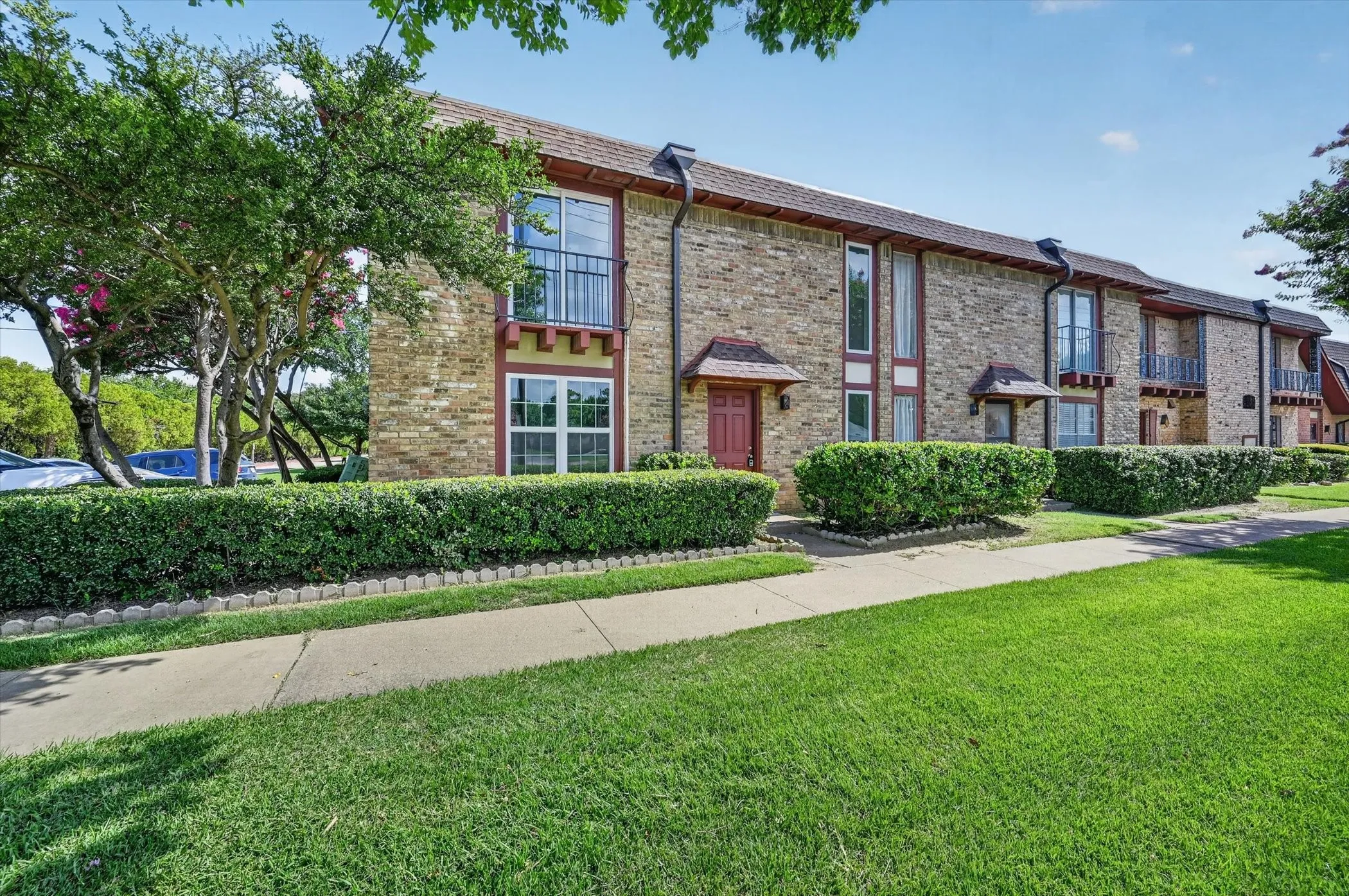 Condominium For Rent in Dallas County , 1801 E Grauwyler Road 101, Irving, Texas 75061, 3 Bedroom, 3 Bathroom, Garage spaces, 1,552 Sqft, built in 1970, mls#21368221, Real Estate Agent in Irving, Homes For Rent in Dallas county, Homes For Rent in Irving, Realtor in Irving Texas, Real Estate Brokerage Independent Realty Texas, Luminita Cordes Realtor