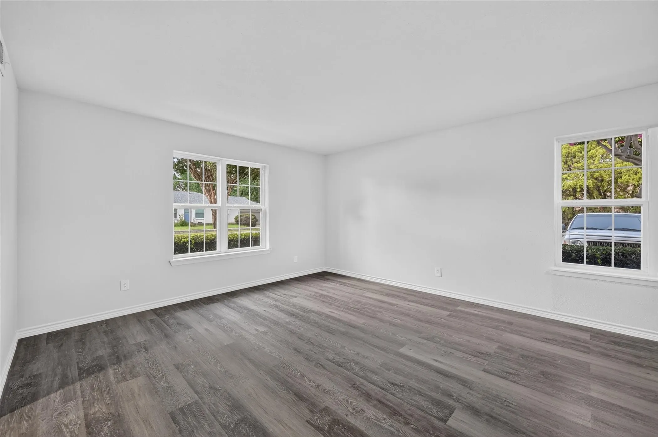 Condominium For Rent in Dallas County , 1801 E Grauwyler Road 101, Irving, Texas 75061, 3 Bedroom, 3 Bathroom, Garage spaces, 1,552 Sqft, built in 1970, mls#21368221, Real Estate Agent in Irving, Homes For Rent in Dallas county, Homes For Rent in Irving, Realtor in Irving Texas, Real Estate Brokerage Independent Realty Texas, Luminita Cordes Realtor