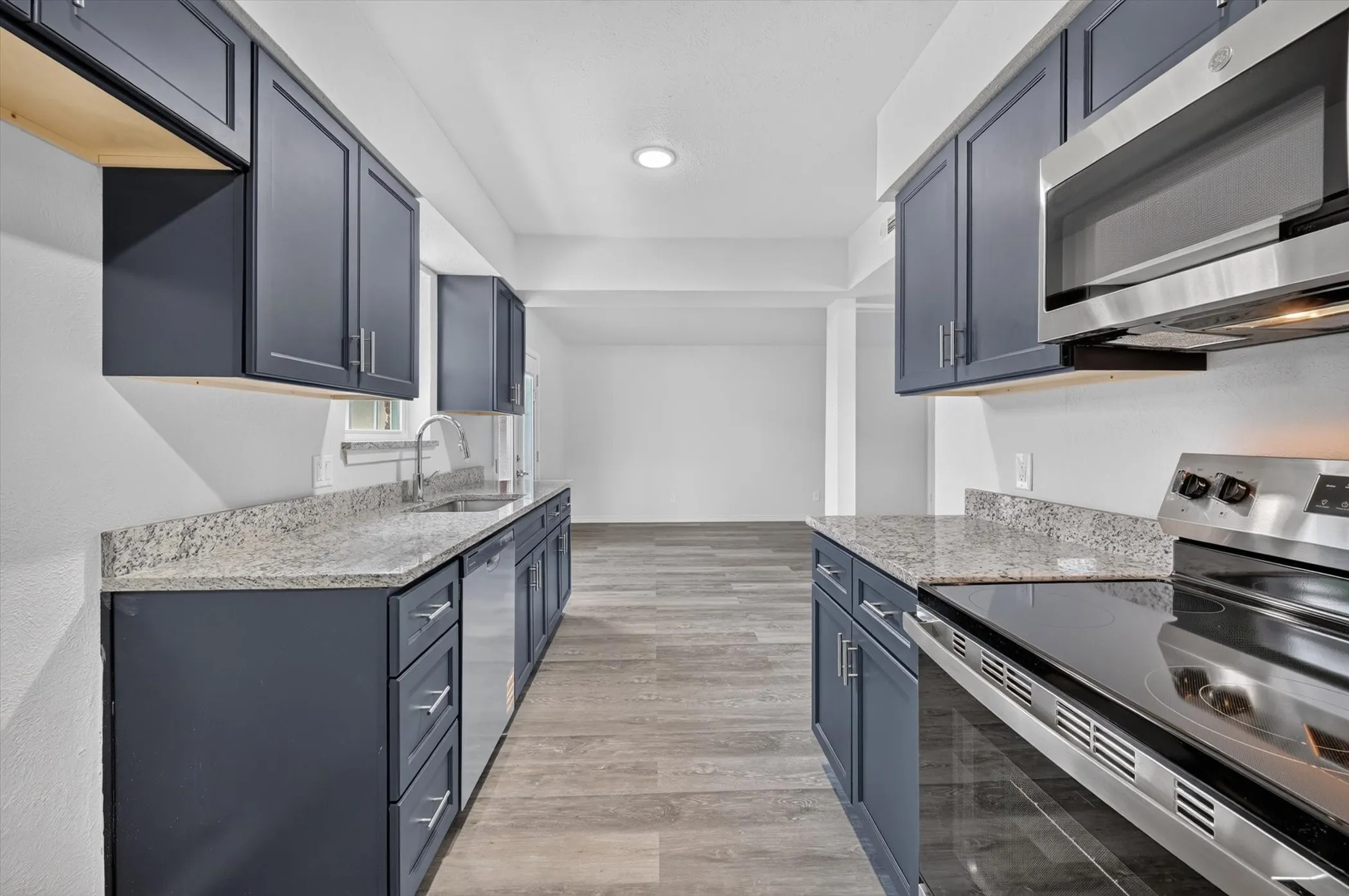 Condominium For Rent in Dallas County , 1801 E Grauwyler Road 101, Irving, Texas 75061, 3 Bedroom, 3 Bathroom, Garage spaces, 1,552 Sqft, built in 1970, mls#21368221, Real Estate Agent in Irving, Homes For Rent in Dallas county, Homes For Rent in Irving, Realtor in Irving Texas, Real Estate Brokerage Independent Realty Texas, Luminita Cordes Realtor