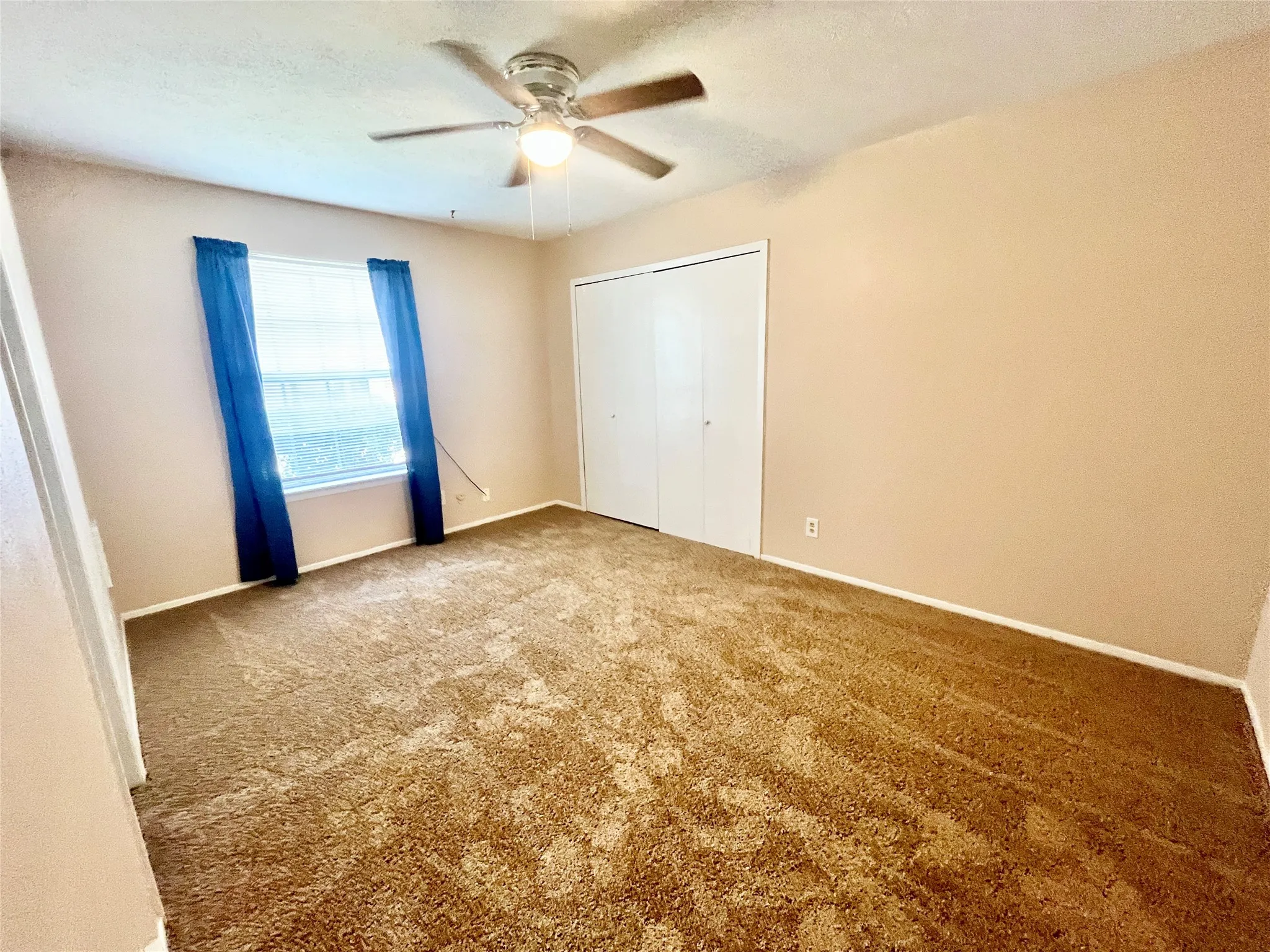 Single Family Residence For Rent in Tarrant County , 1811 Redwood Street, Arlington, Texas 76014, 3 Bedroom, 2 Bathroom, 2 Garage spaces, 1,665 Sqft, built in 1970, mls#21320485, Real Estate Agent in Arlington, Homes For Rent in Tarrant county, Homes For Rent in Arlington, Realtor in Arlington Texas, Real Estate Brokerage Independent Realty Texas, Luminita Cordes Realtor