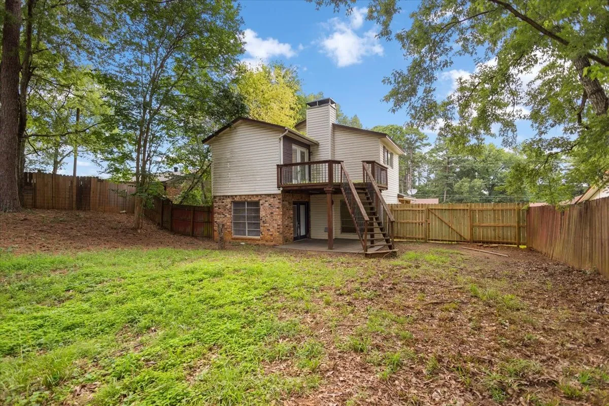 Single Family Residence For Sale in Gregg County , 1210 Chad Street, Longview, Texas 75604, 3 Bedroom, 3 Bathroom, 2 Garage spaces, 1,478 Sqft, built in 1982, mls#21360752, Real Estate Agent in Longview, Homes For Sale in Gregg county, Homes For Sale in Longview, Realtor in Longview Texas, Real Estate Brokerage Independent Realty Texas, Luminita Cordes Realtor