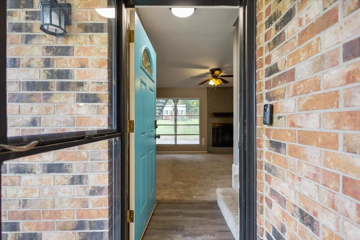 Single Family Residence For Sale in Gregg County , 1210 Chad Street, Longview, Texas 75604, 3 Bedroom, 3 Bathroom, 2 Garage spaces, 1,478 Sqft, built in 1982, mls#21360752, Real Estate Agent in Longview, Homes For Sale in Gregg county, Homes For Sale in Longview, Realtor in Longview Texas, Real Estate Brokerage Independent Realty Texas, Luminita Cordes Realtor