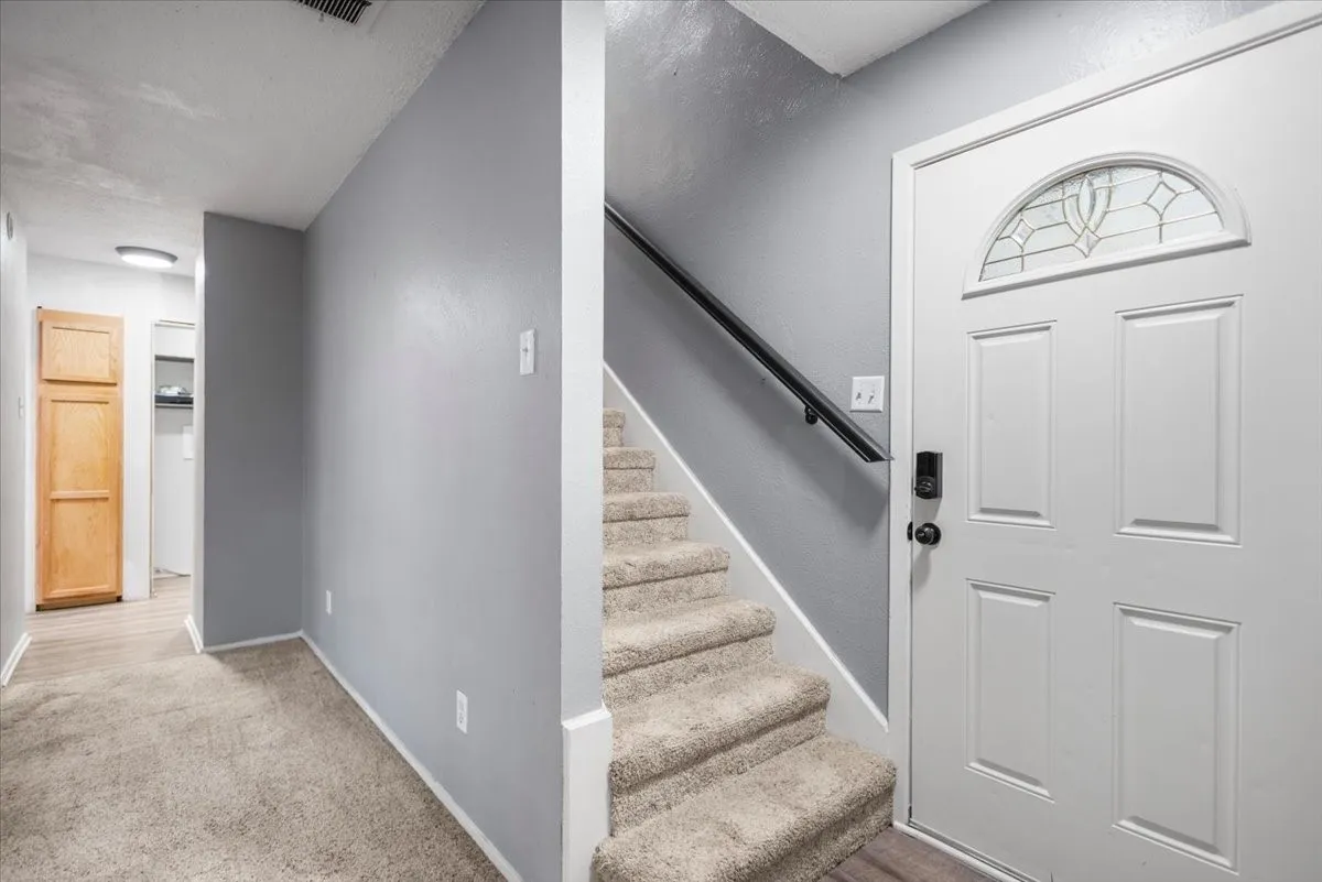 Single Family Residence For Sale in Gregg County , 1210 Chad Street, Longview, Texas 75604, 3 Bedroom, 3 Bathroom, 2 Garage spaces, 1,478 Sqft, built in 1982, mls#21360752, Real Estate Agent in Longview, Homes For Sale in Gregg county, Homes For Sale in Longview, Realtor in Longview Texas, Real Estate Brokerage Independent Realty Texas, Luminita Cordes Realtor