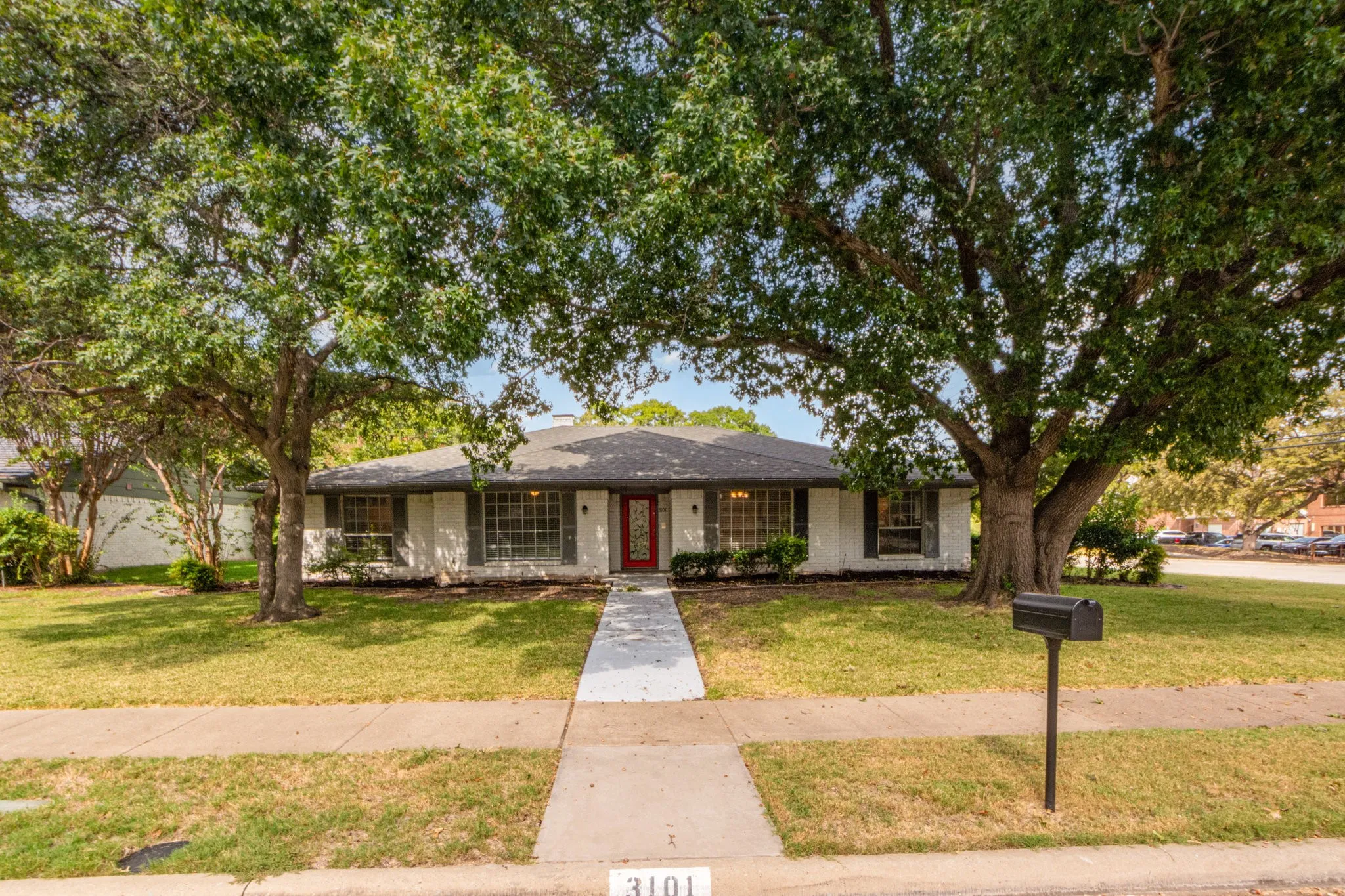 Single Family Residence For Sale in Collin County , 3101 Bonniebrook Drive, Plano, Texas 75075, 4 Bedroom, 3 Bathroom, 2 Garage spaces, 2,479 Sqft, built in 1973, mls#21368174, Real Estate Agent in Plano, Homes For Sale in Collin county, Homes For Sale in Plano, Realtor in Plano Texas, Real Estate Brokerage Independent Realty Texas, Luminita Cordes Realtor