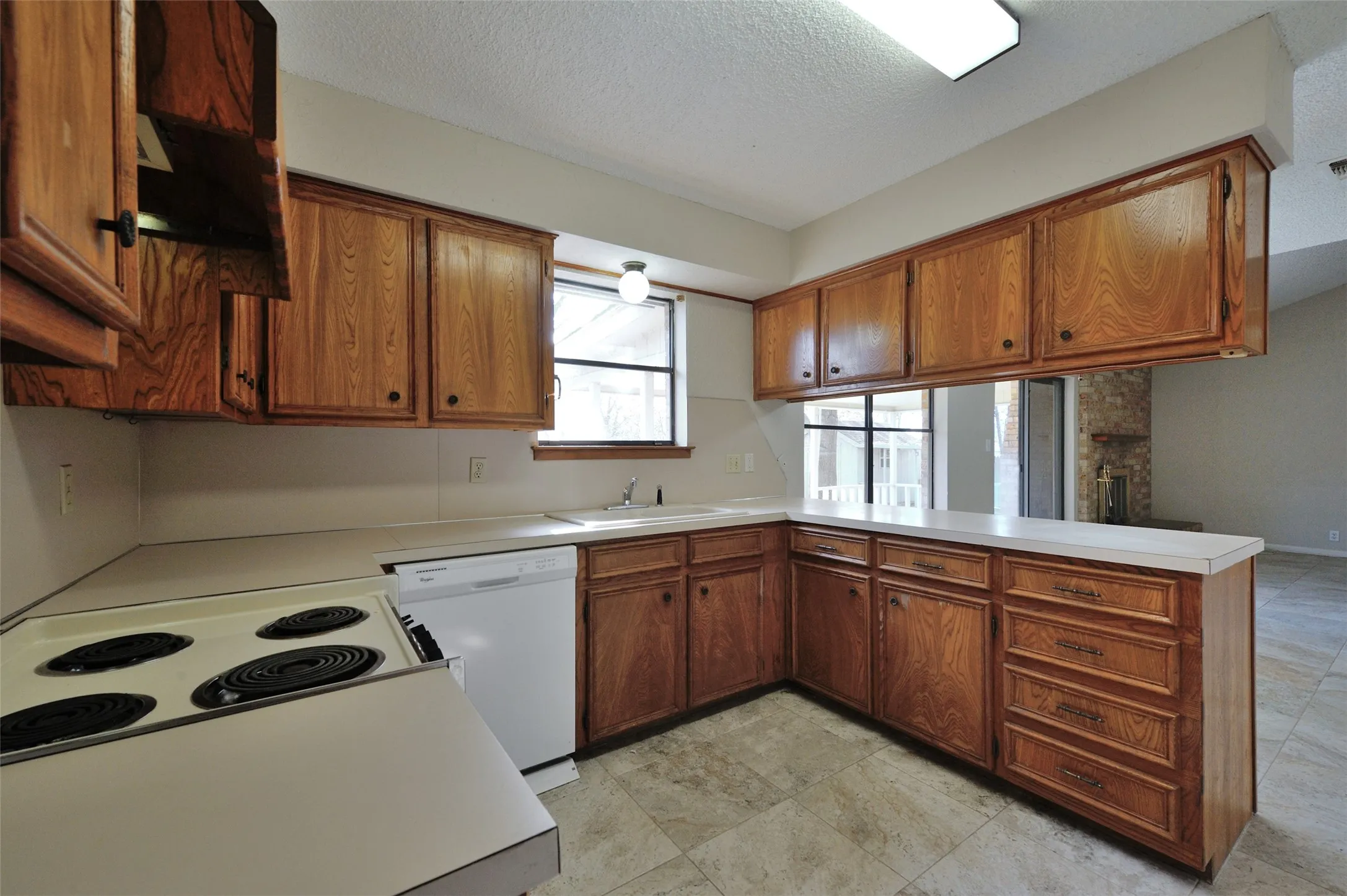Single Family Residence For Rent in Parker County , 1209 Kay Drive, Weatherford, Texas 76086, 3 Bedroom, 2 Bathroom, 2 Garage spaces, 1,430 Sqft, built in 1980, mls#21368253, Real Estate Agent in Weatherford, Homes For Rent in Parker county, Homes For Rent in Weatherford, Realtor in Weatherford Texas, Real Estate Brokerage Independent Realty Texas, Luminita Cordes Realtor