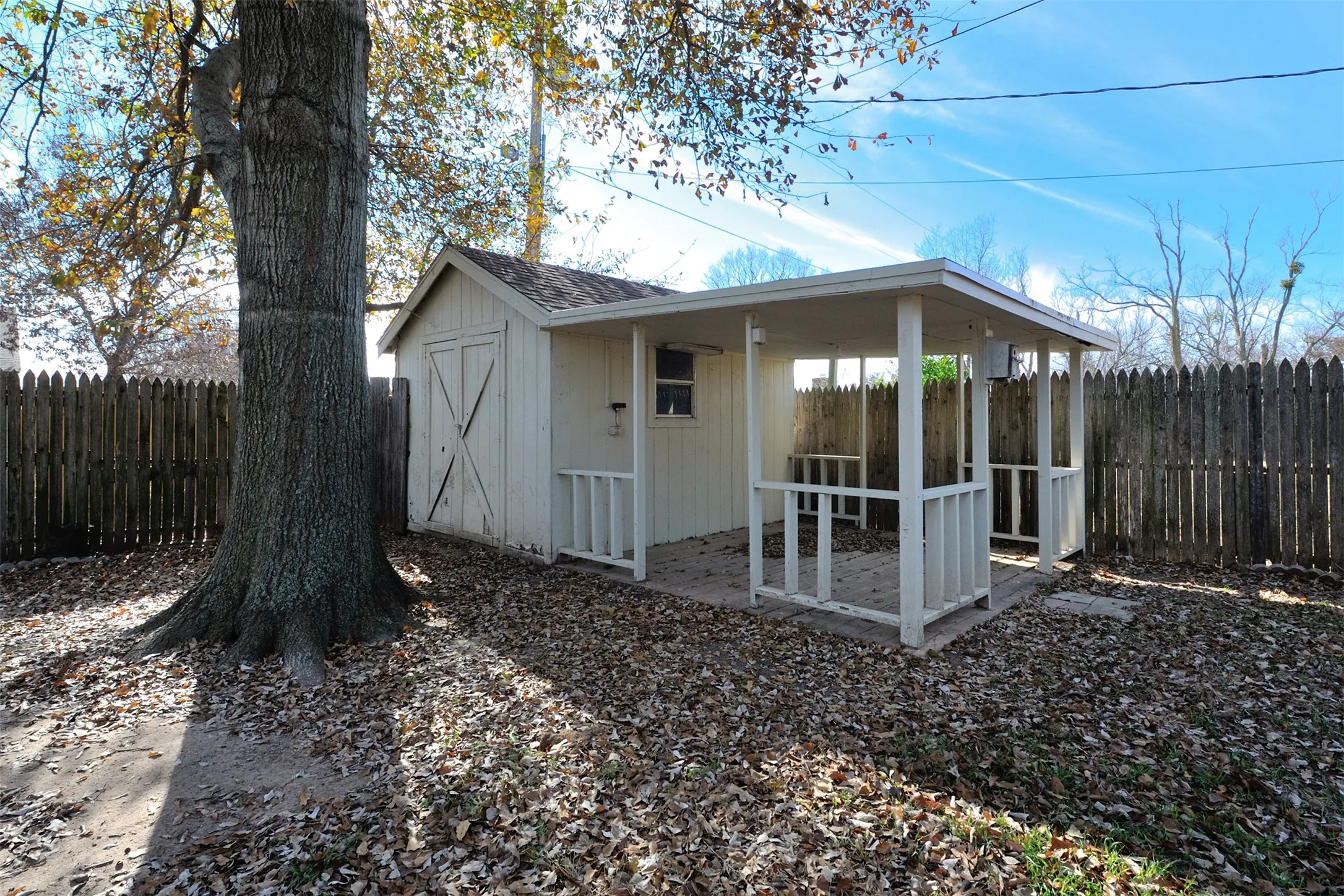 Single Family Residence For Rent in Parker County , 1209 Kay Drive, Weatherford, Texas 76086, 3 Bedroom, 2 Bathroom, 2 Garage spaces, 1,430 Sqft, built in 1980, mls#21368253, Real Estate Agent in Weatherford, Homes For Rent in Parker county, Homes For Rent in Weatherford, Realtor in Weatherford Texas, Real Estate Brokerage Independent Realty Texas, Luminita Cordes Realtor